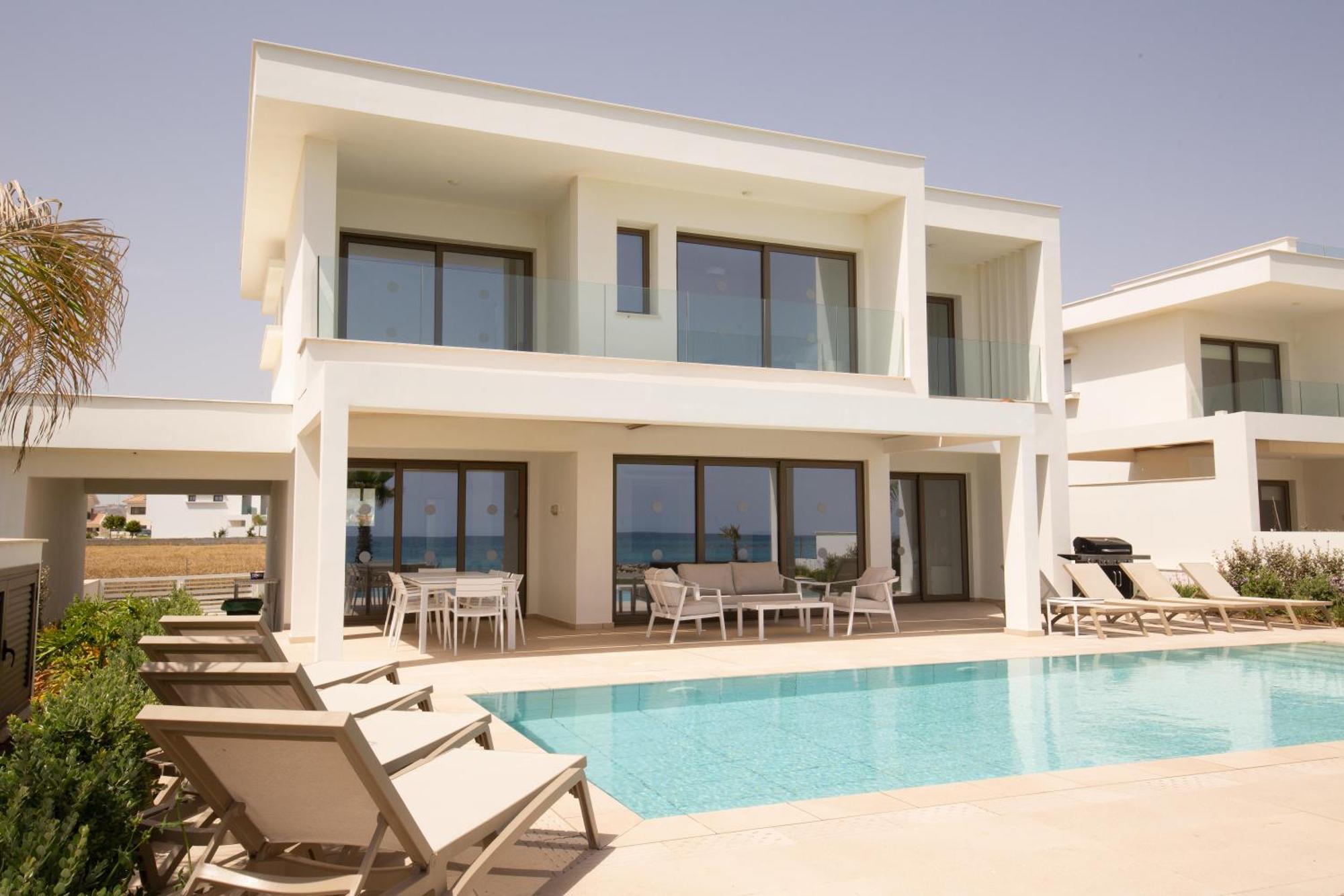Phaedrus Living: Serenity Waves No.2 *