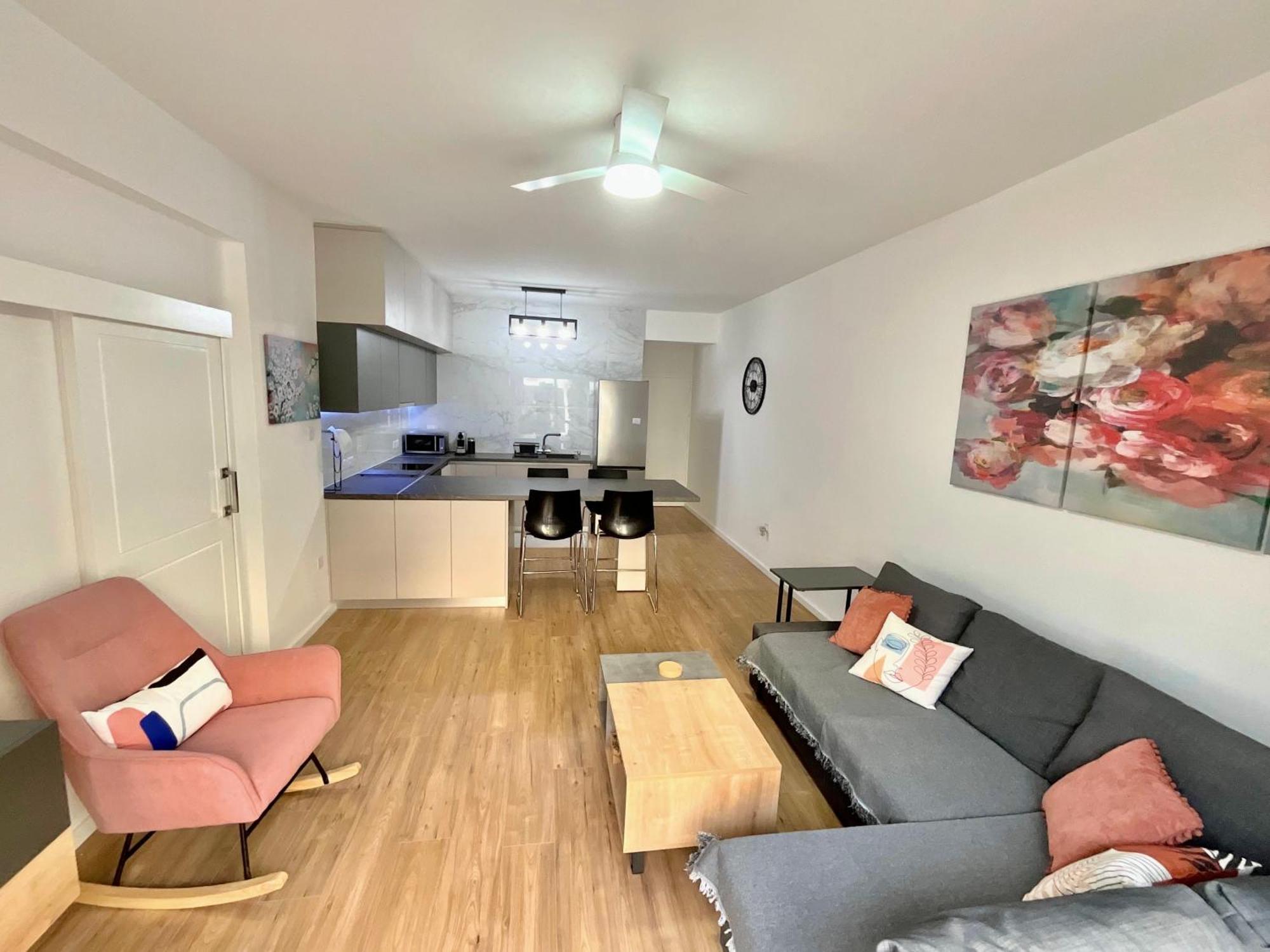 Apartment Modern Near Mckenzie Larnaca