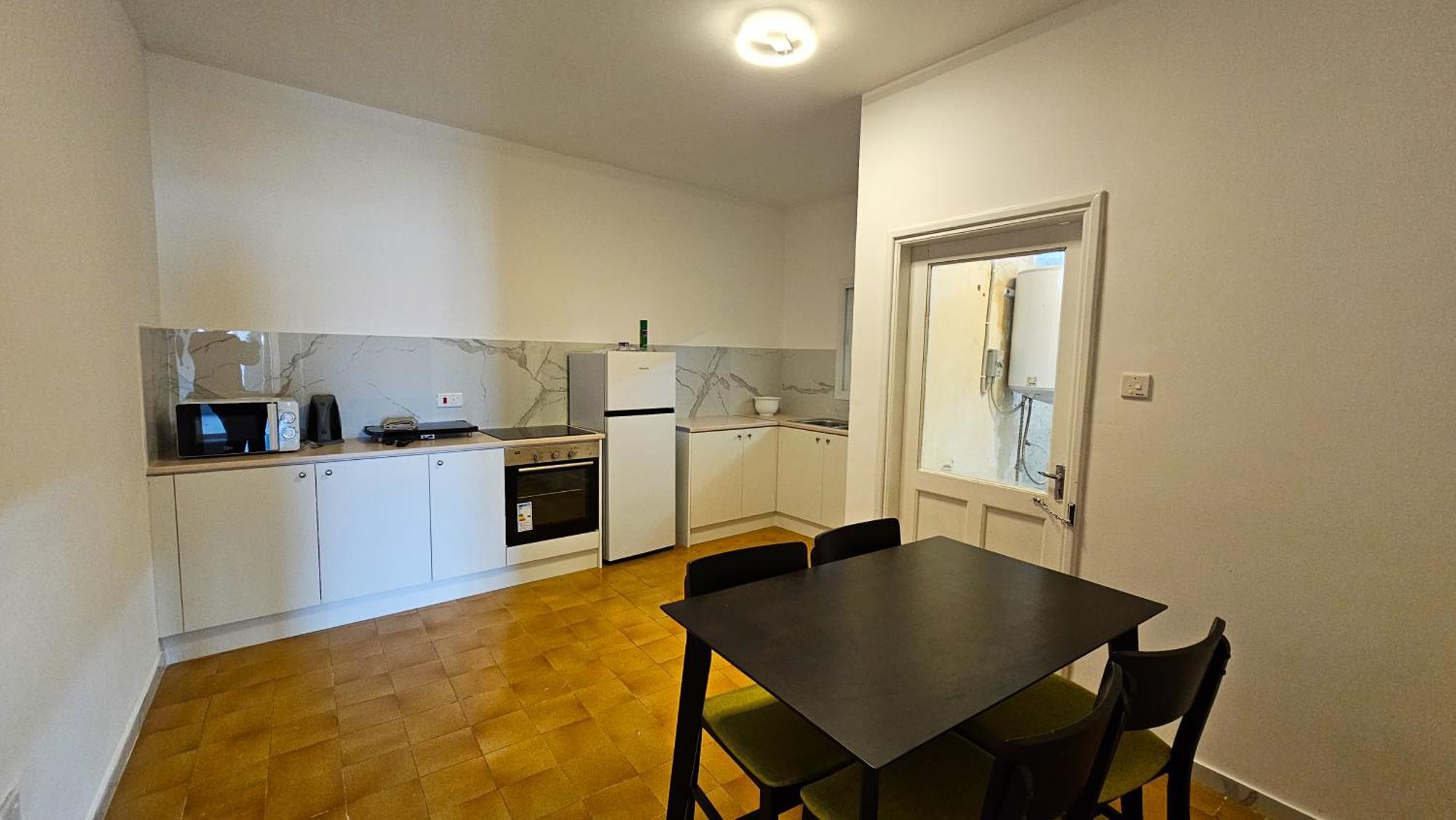 Sky Way City Apartment, 150m From Chabad Lubavitch Apartment *