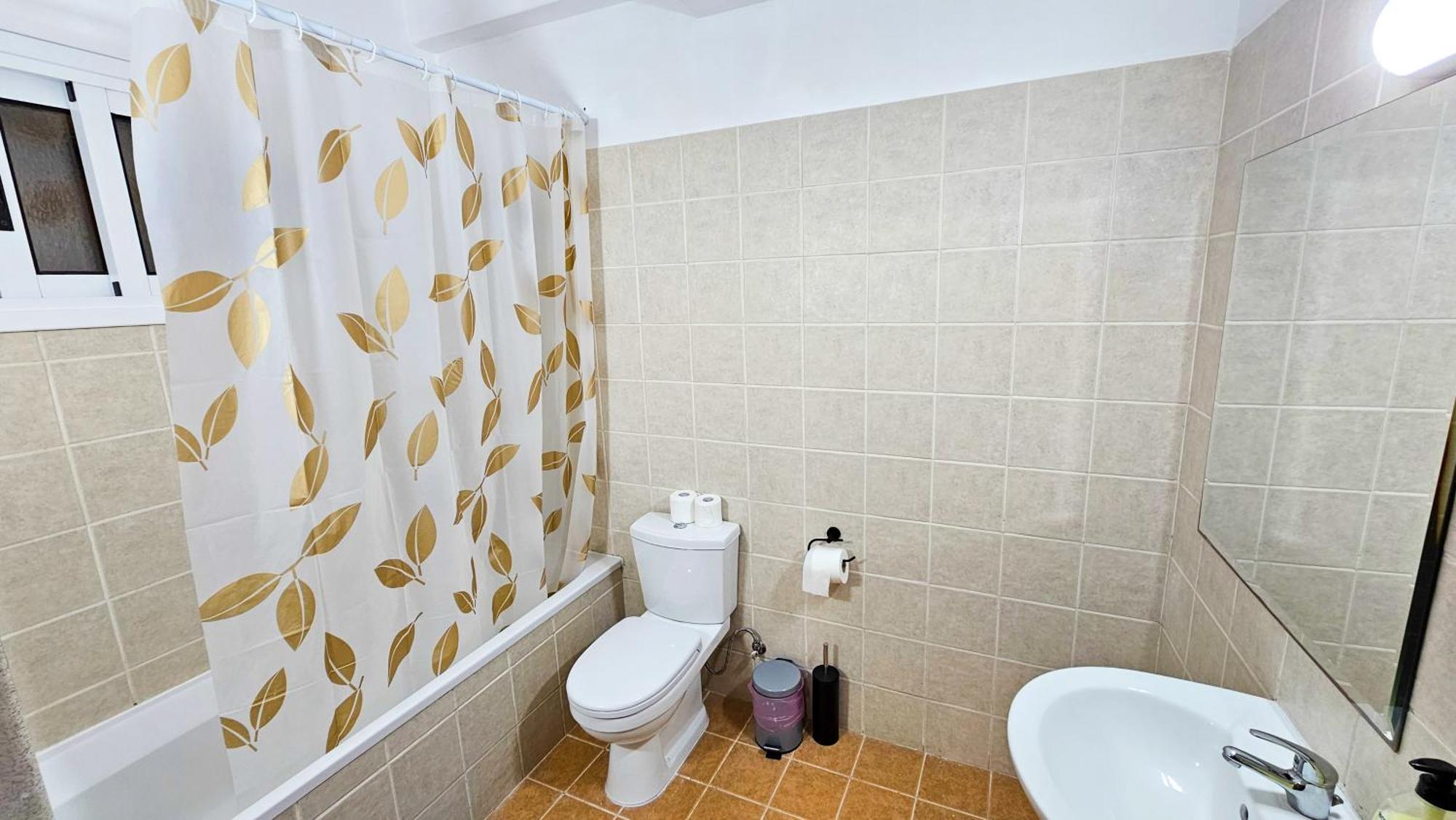 Căn hộ Sky Line Apartment, 150m From Chabad Lubavitch