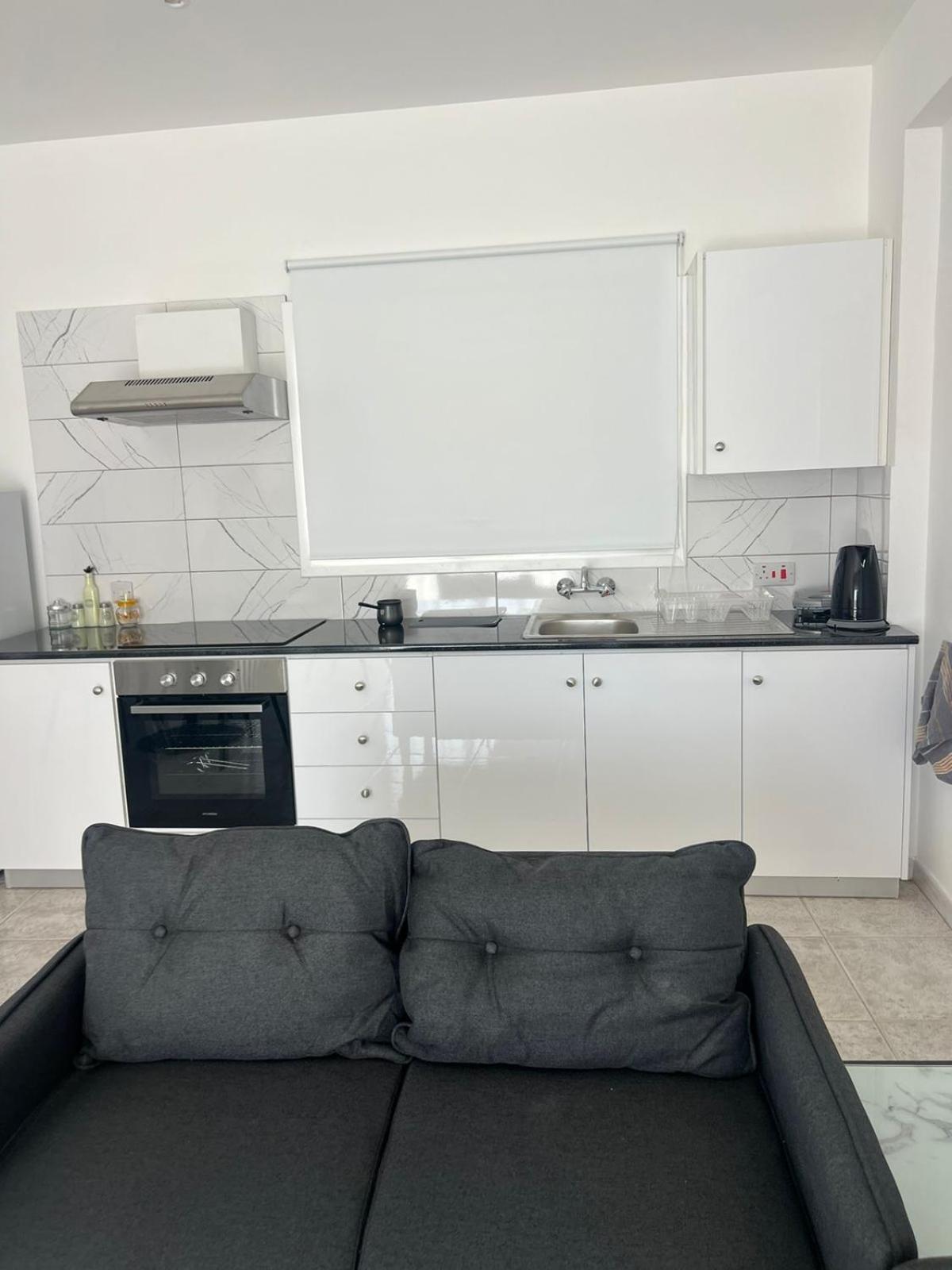Easybookcy 205 * Larnaca