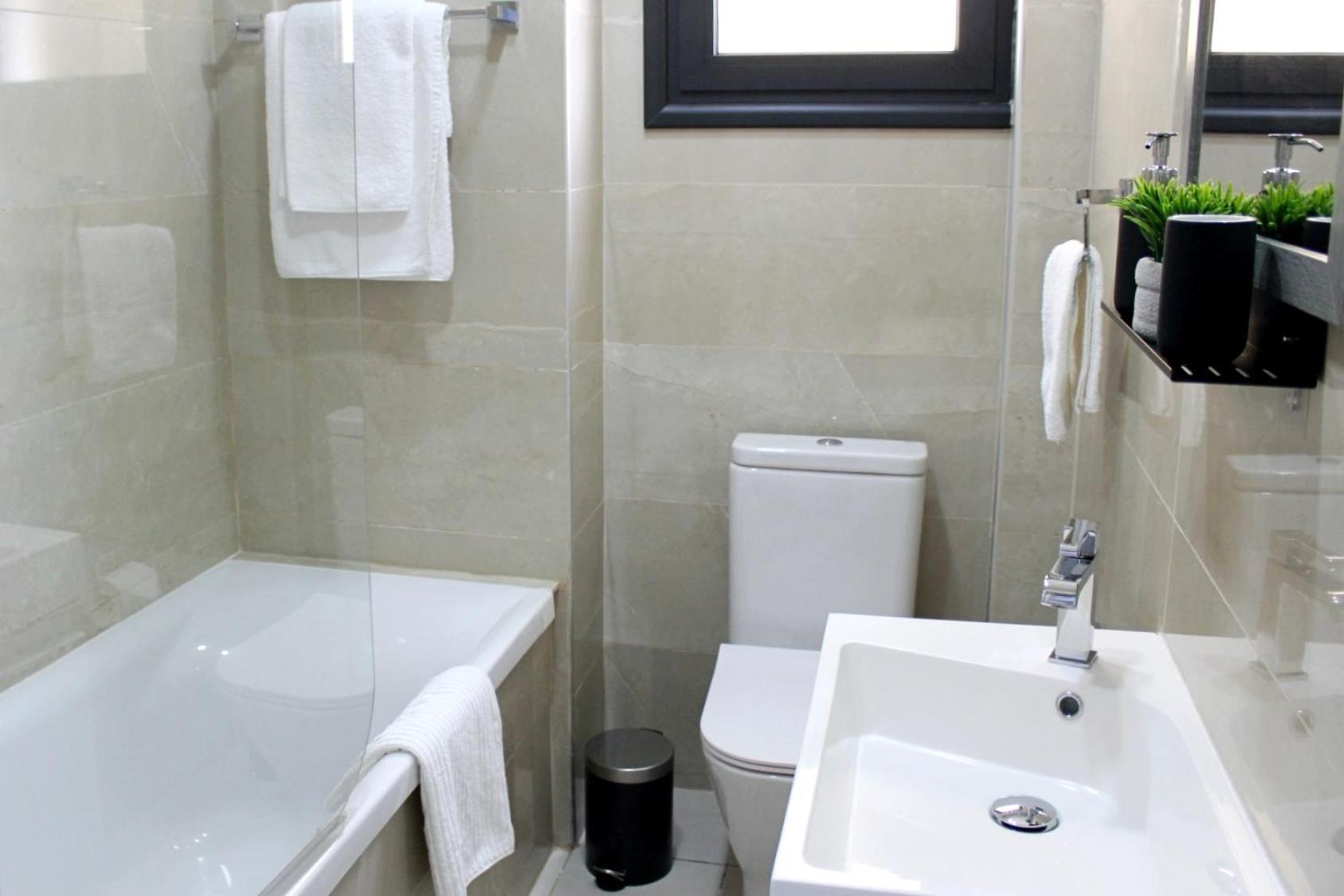 Apartment Luxury At Mackenzie With Private Parking And Balcony