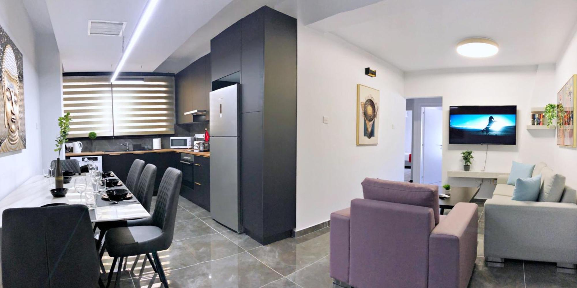 Luxury At Mackenzie With Private Parking And Balcony Larnaca