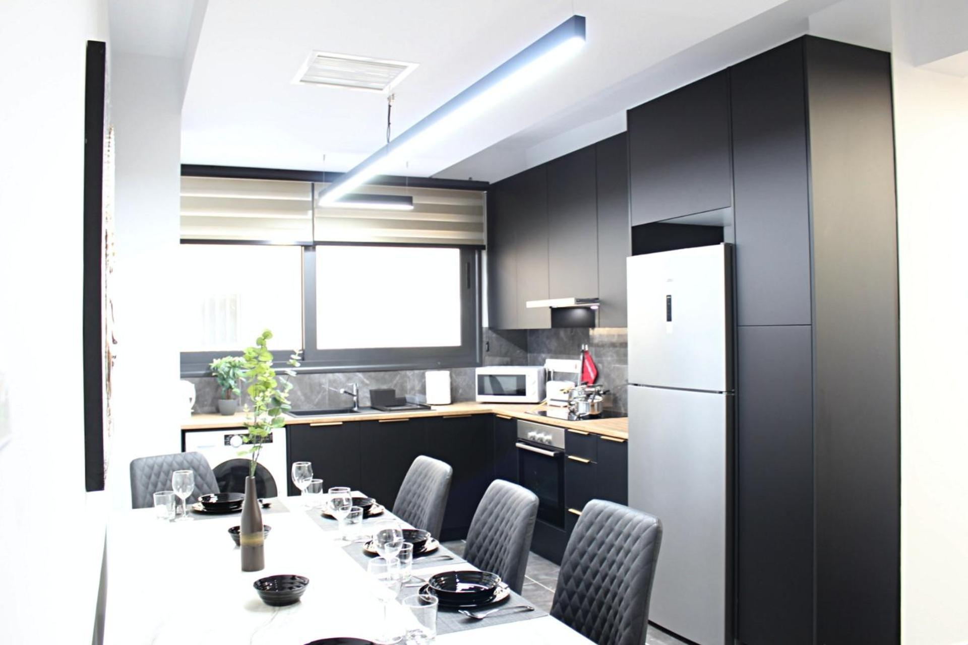 Luxury At Mackenzie With Private Parking And Balcony Larnaca