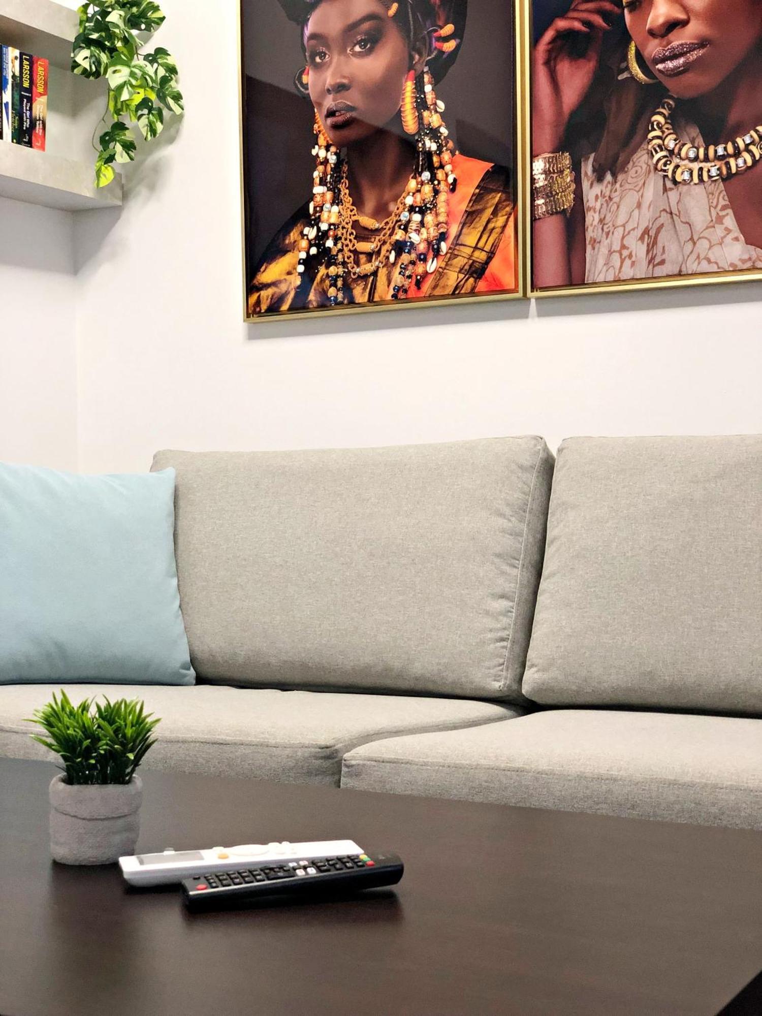 Luxury At Mackenzie With Private Parking And Balcony Apartment *