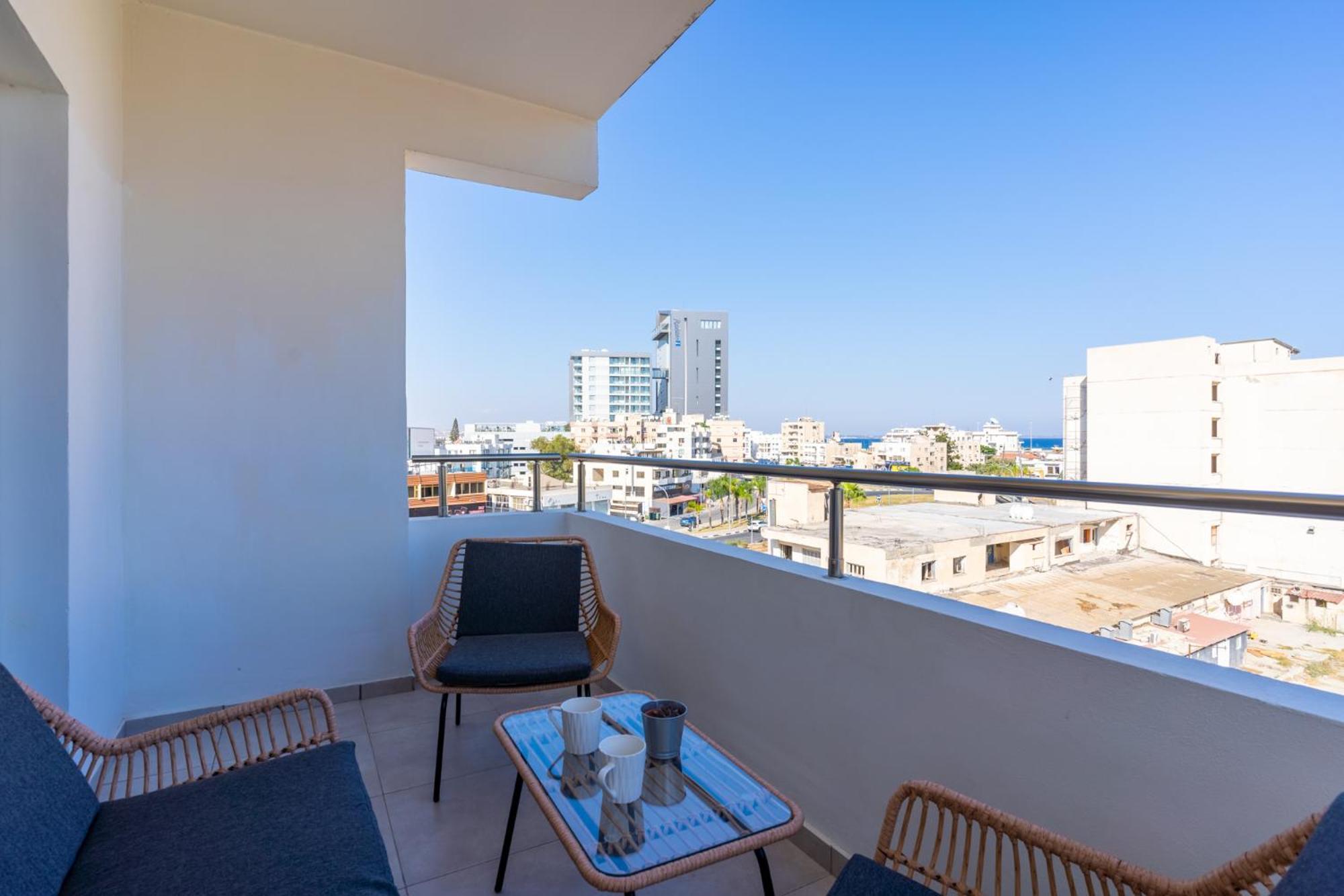 Apartment Sapphire's 2-bedroom In Larnaca
