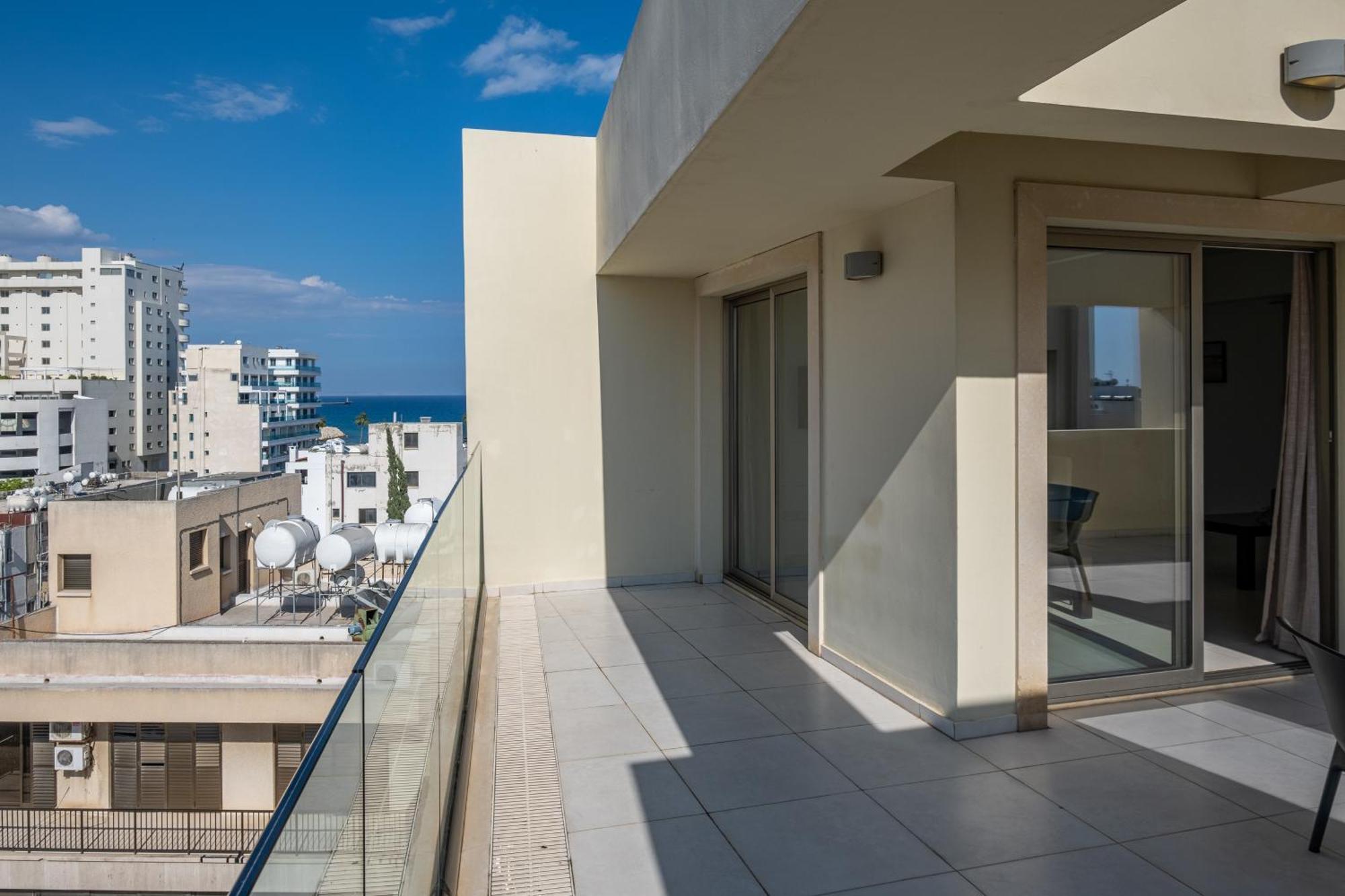 Downtown 2 Bedroom Penthouse * Larnaca