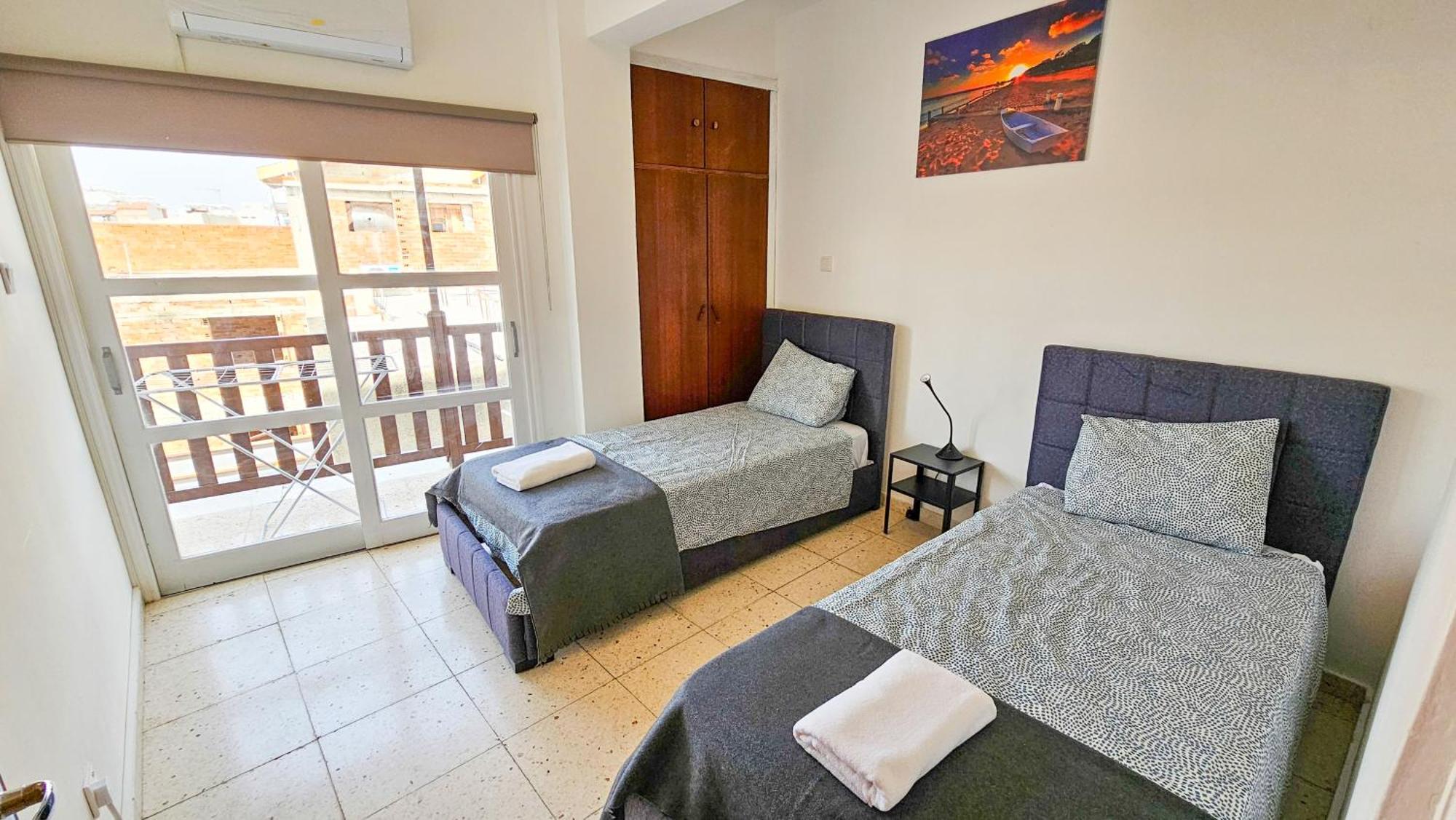 Apartment Unique City Center Rooms, 150m From Chabad Lubavitch *