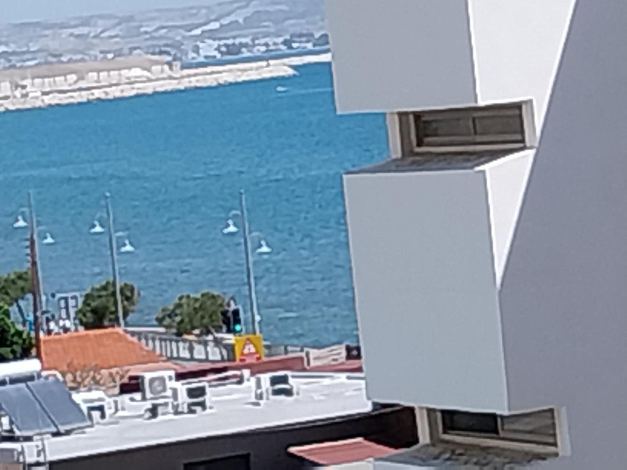 Mikis's Seagate Aprt. Apartment