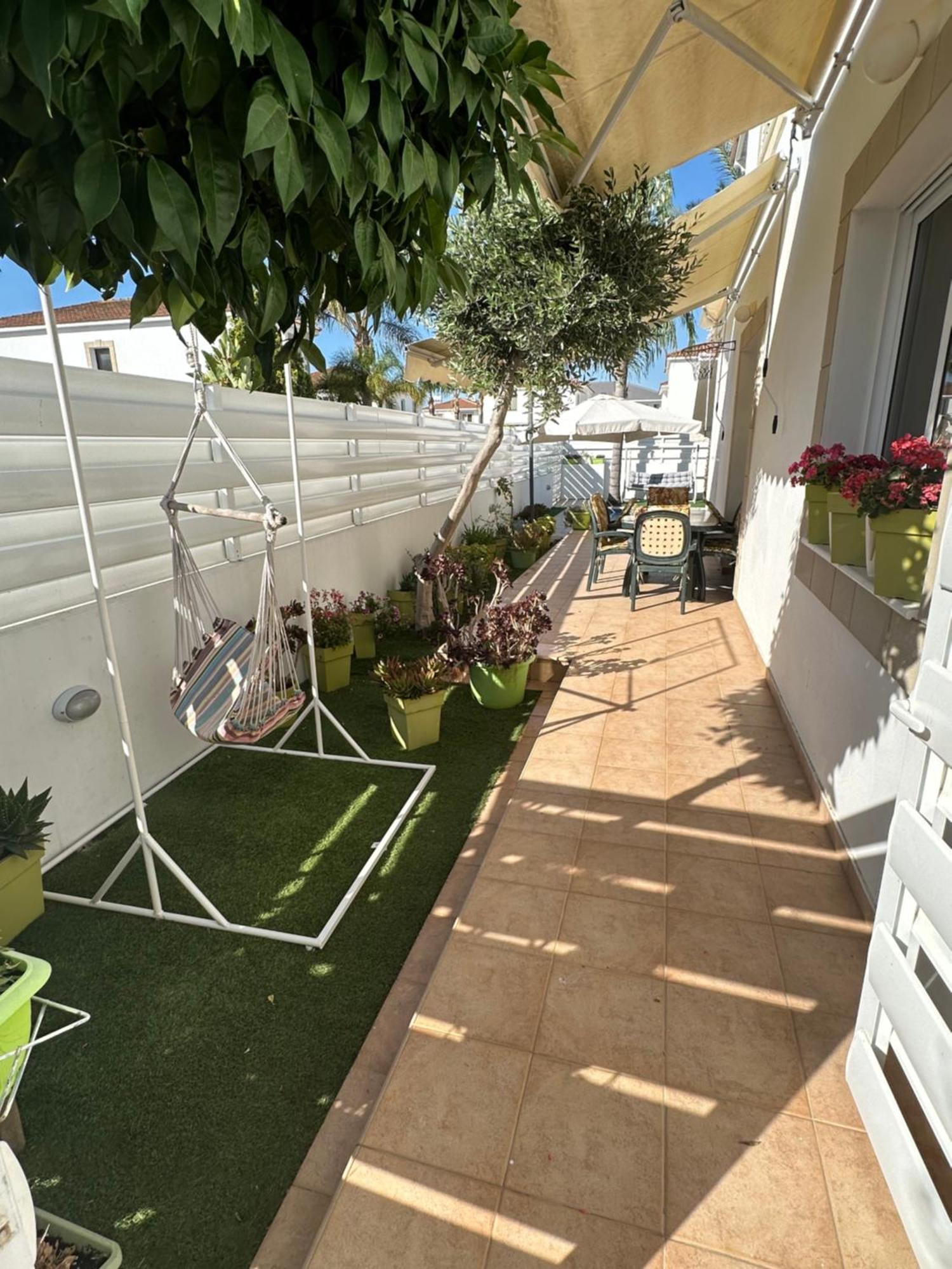 Villa Andy-350 M From The Larnaca