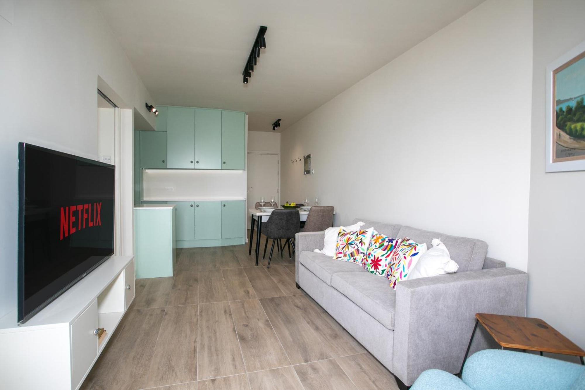 Palmove Luxurious Beachfront * Larnaca