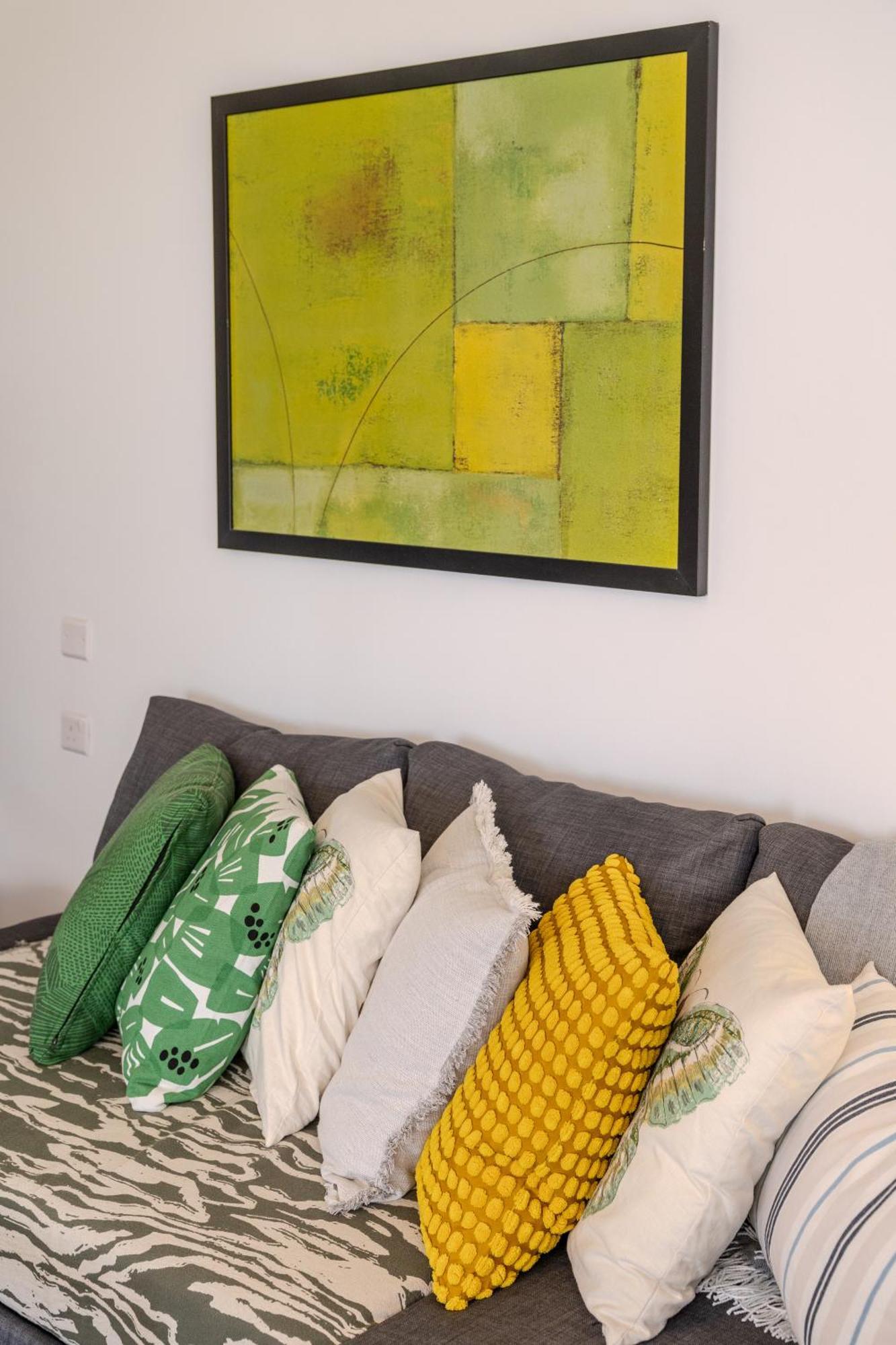 Finikoudes Seaview Vibe 1 Bdr Flat Apartment *