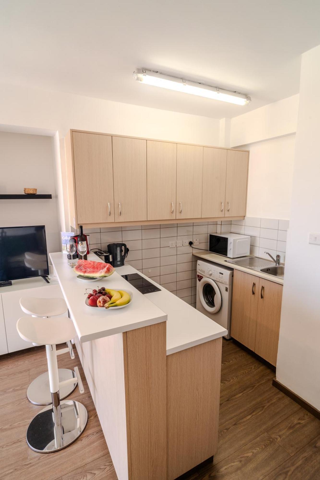 Finikoudes Seaview Vibe 1 Bdr Flat * Larnaca