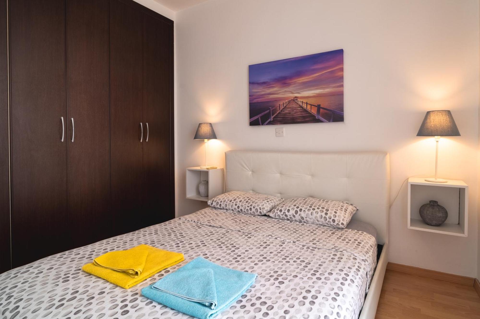 Violet Dusk Center Flat Apartment *