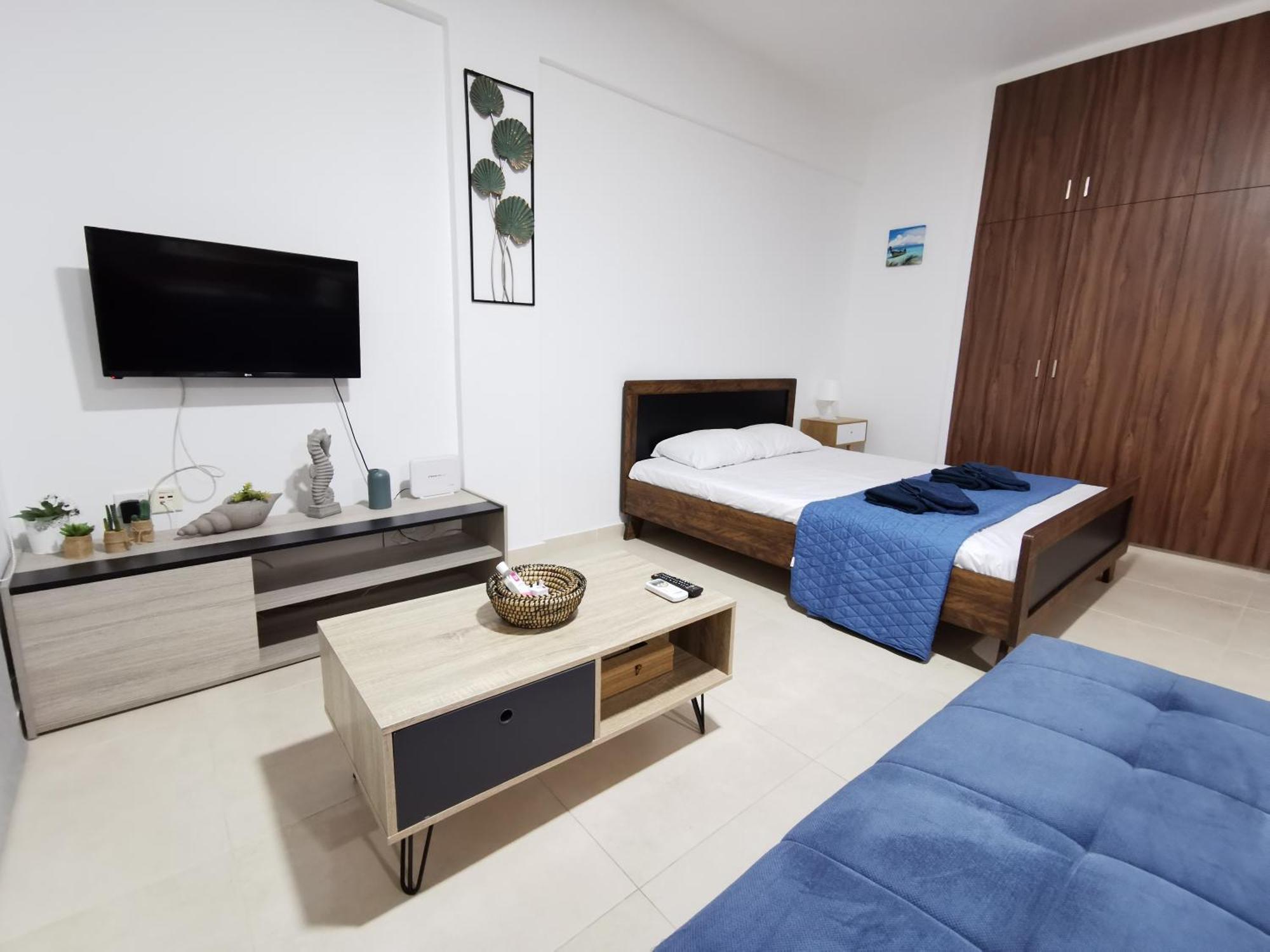 Must - Finikoudes Larnaca