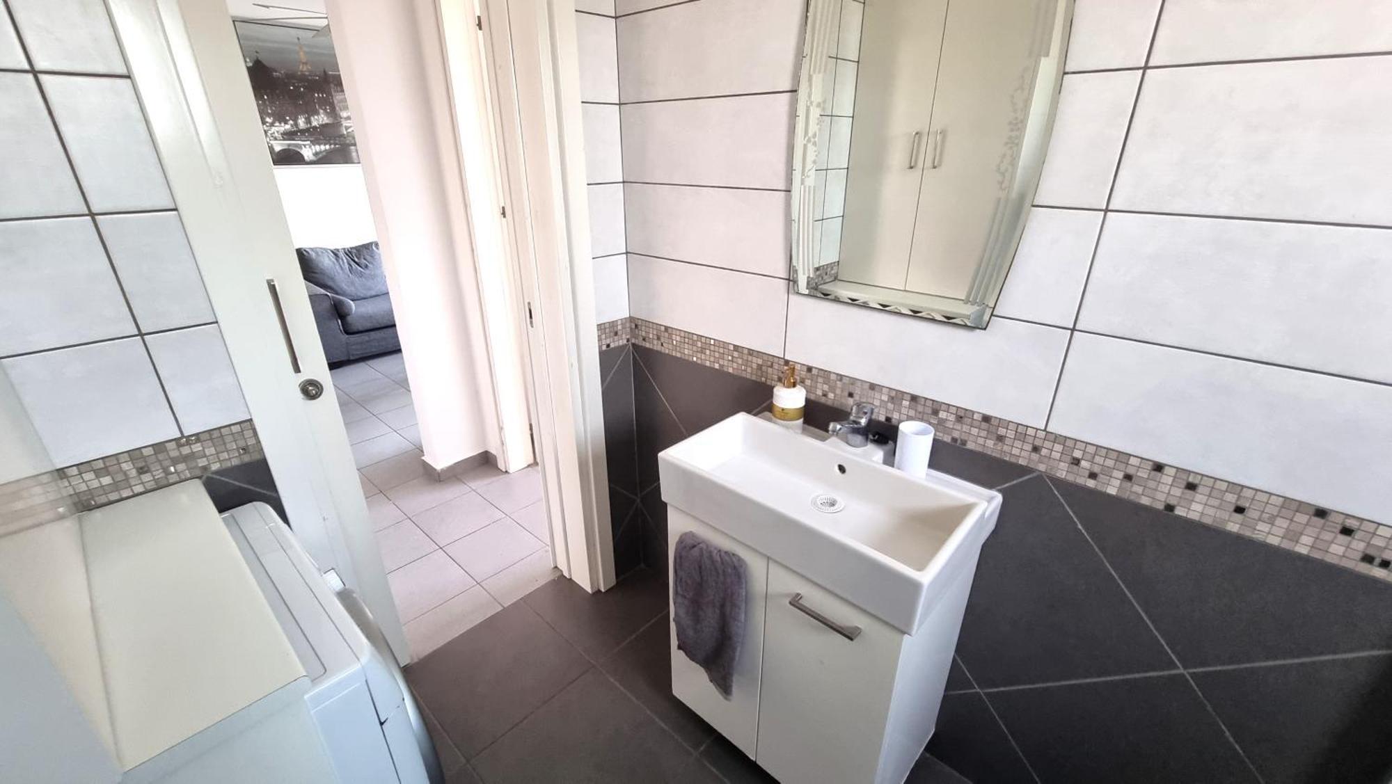 Apartment Beachside Comfort - 2br Apt,5 Min To The