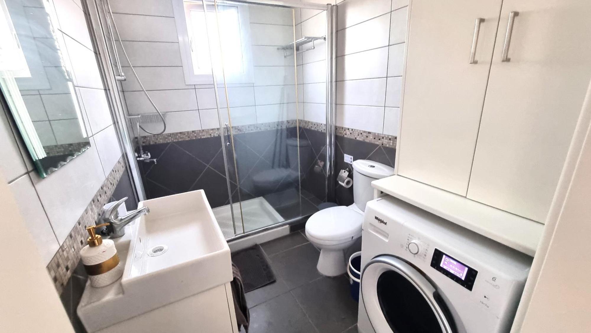 Beachside Comfort - 2br Apt,5 Min To The Apartment
