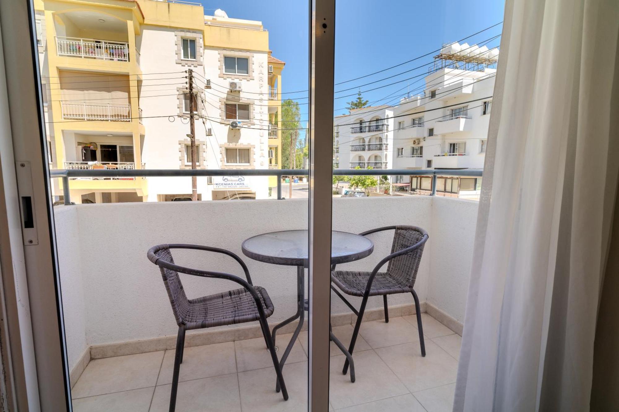 Helios Mackenzie One Bedroom Flat Căn hộ Larnaca