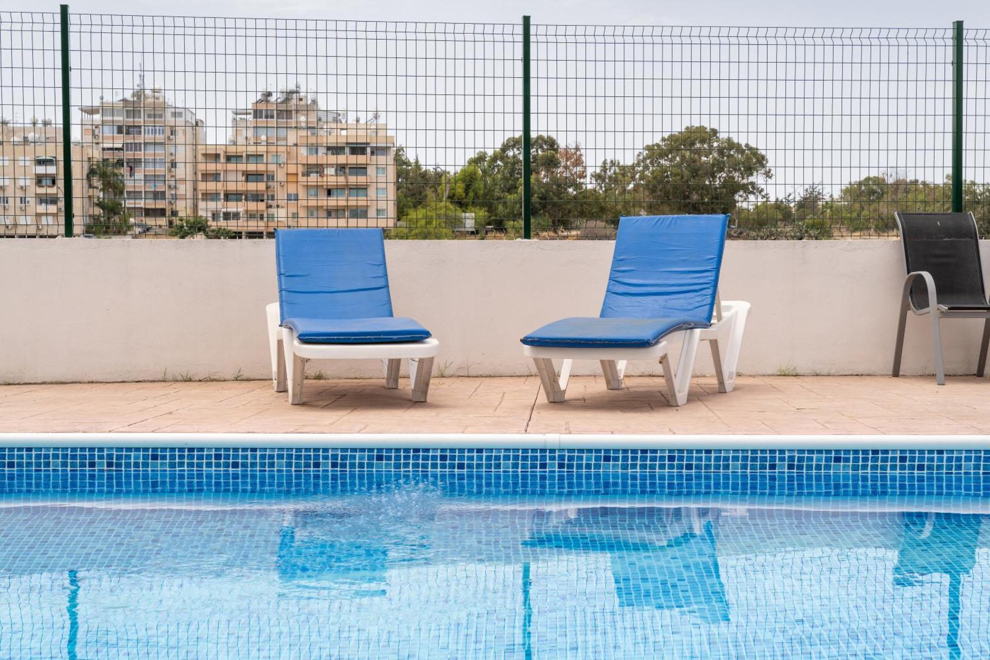 Kave Blue Mackenzie 1 Bdr Flat With Pool Apartment