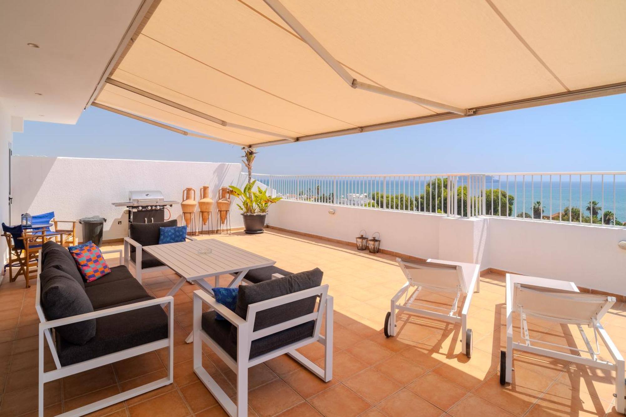 Apartment Blue Penthouse Mackenzie Larnaca