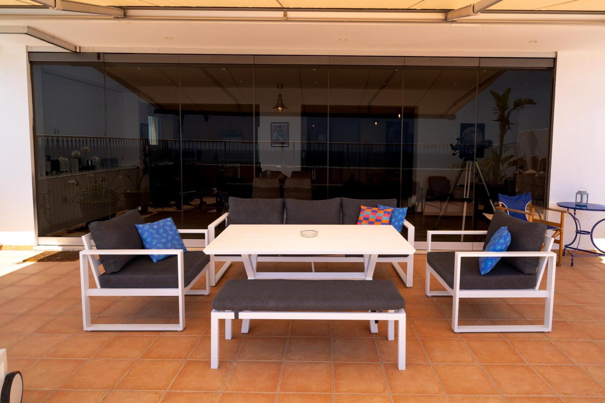 Blue Penthouse Mackenzie * Larnaca