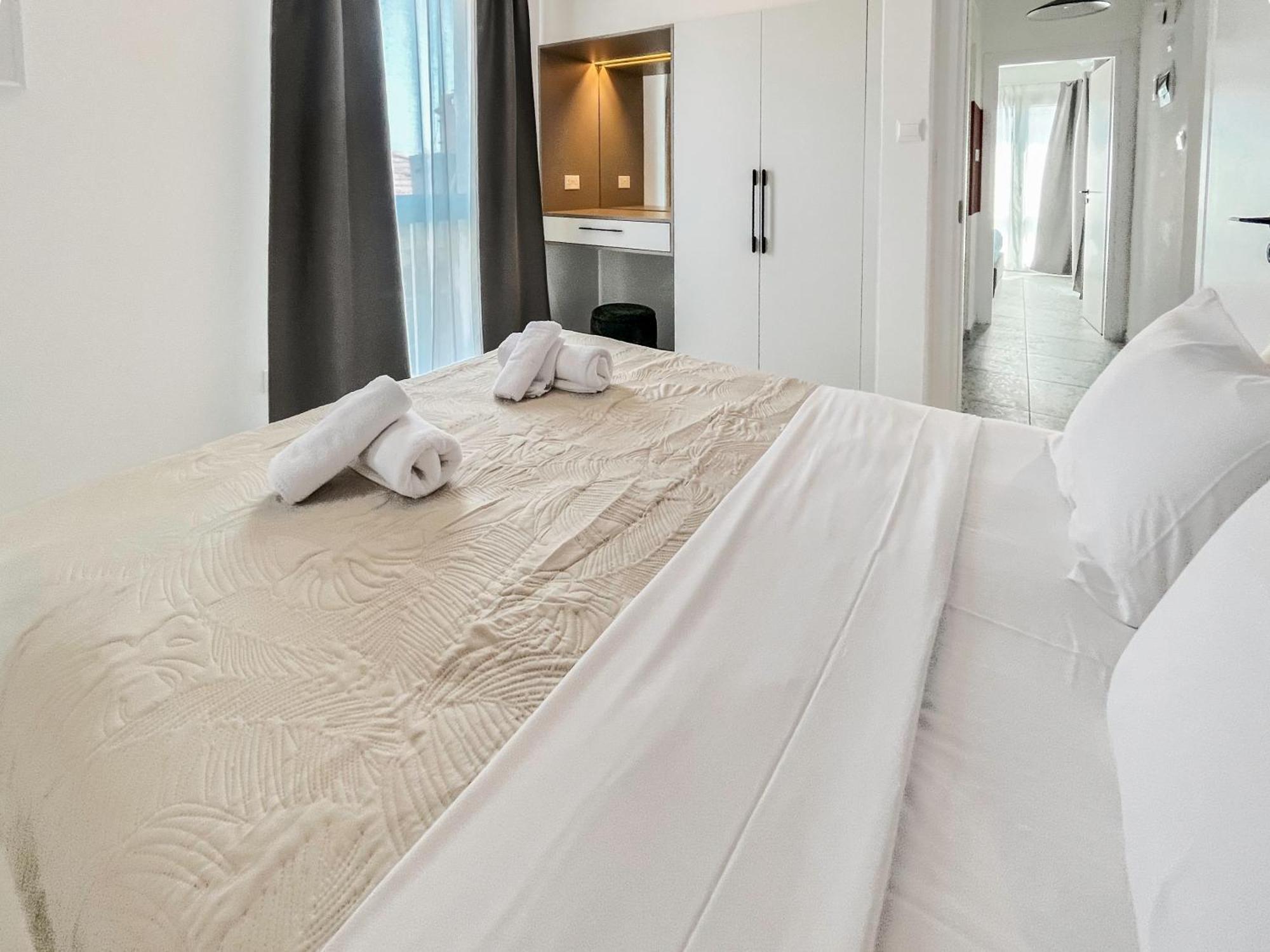 Terrazzo Style 2 Bedroom 2bathroom