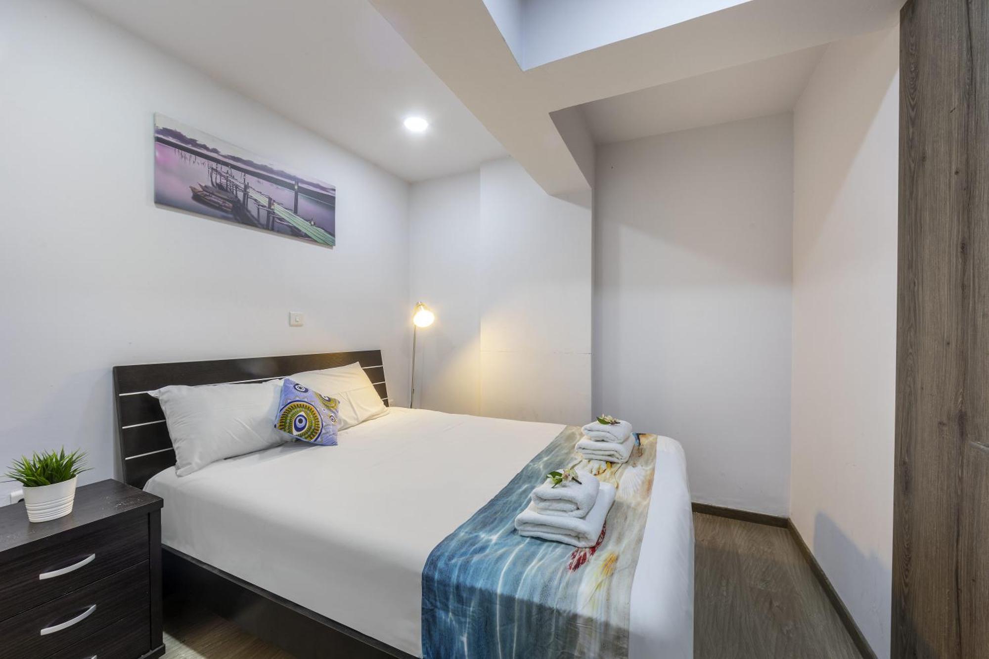 Atlantis 50m From Makenzy Seafront Apartment Larnaka