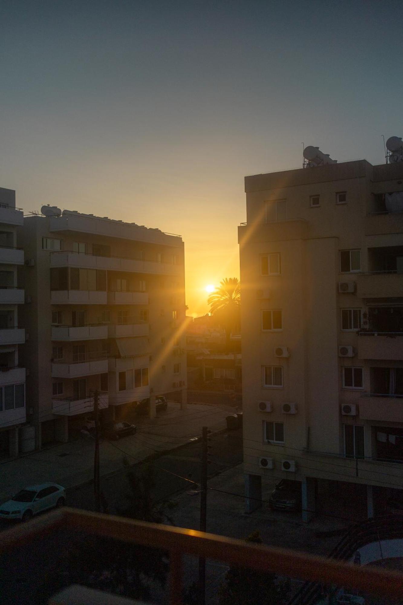 Maestro Sunrise View *