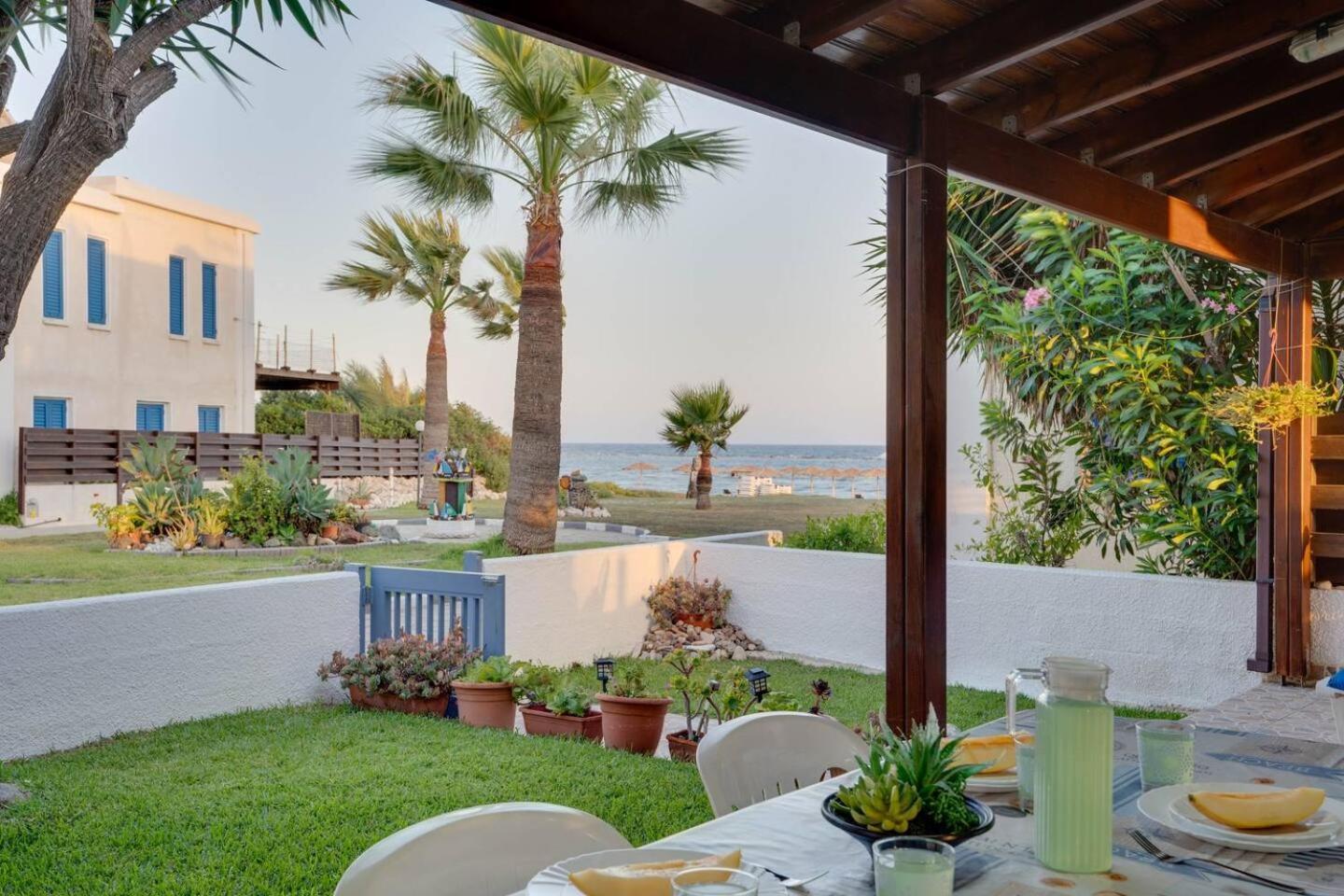 Ammos 20 Side Seaview