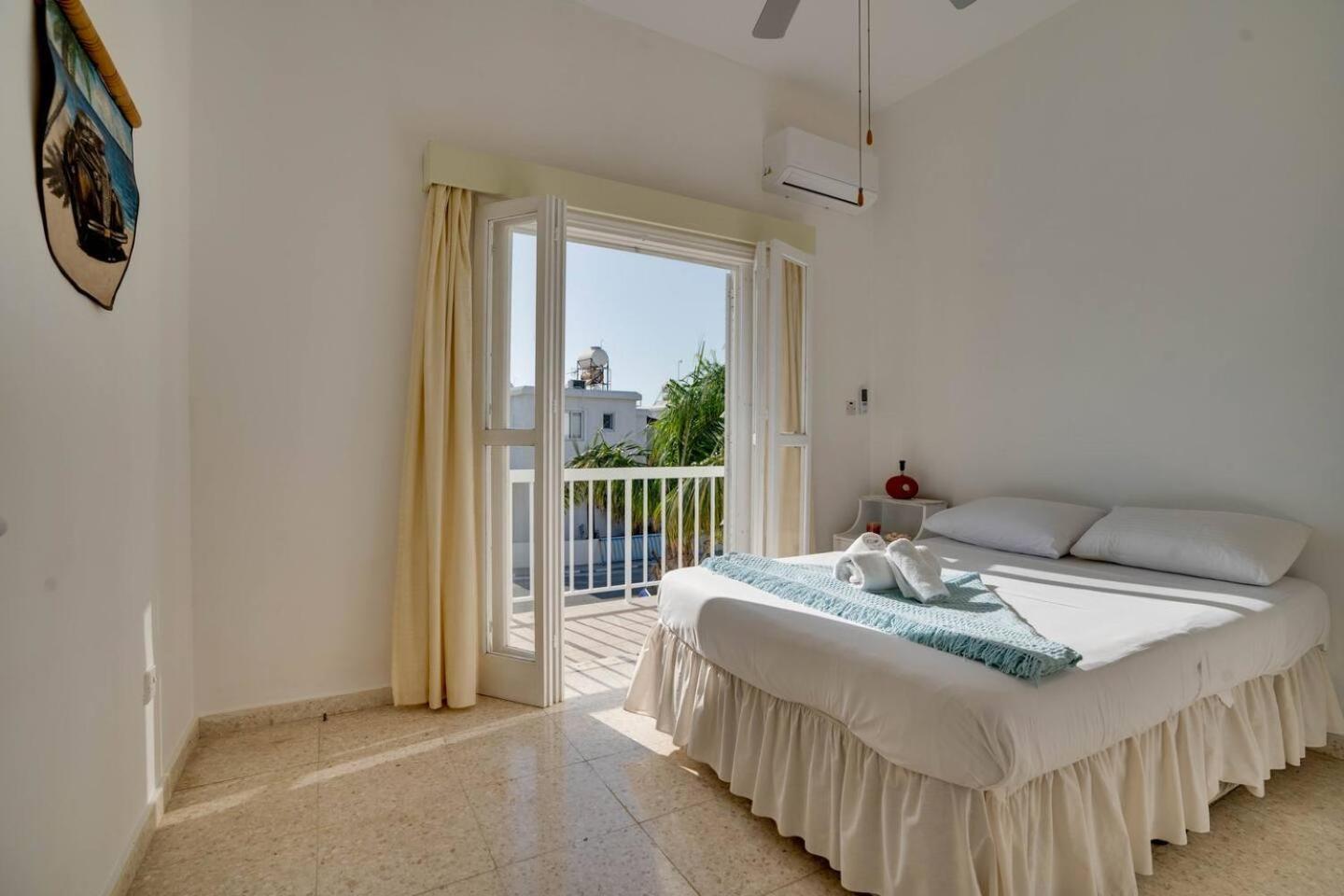 Ammos 20 Side Seaview *