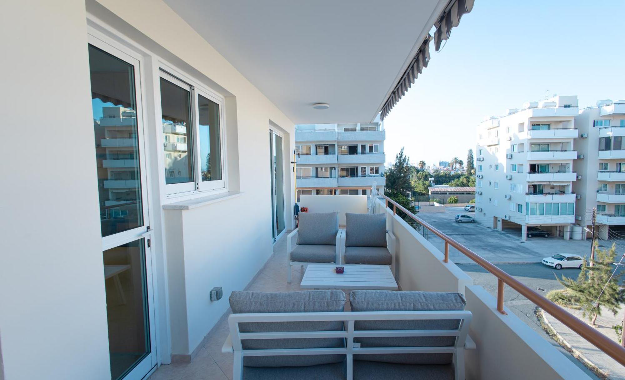 Maestro Sunrise View Apartment *
