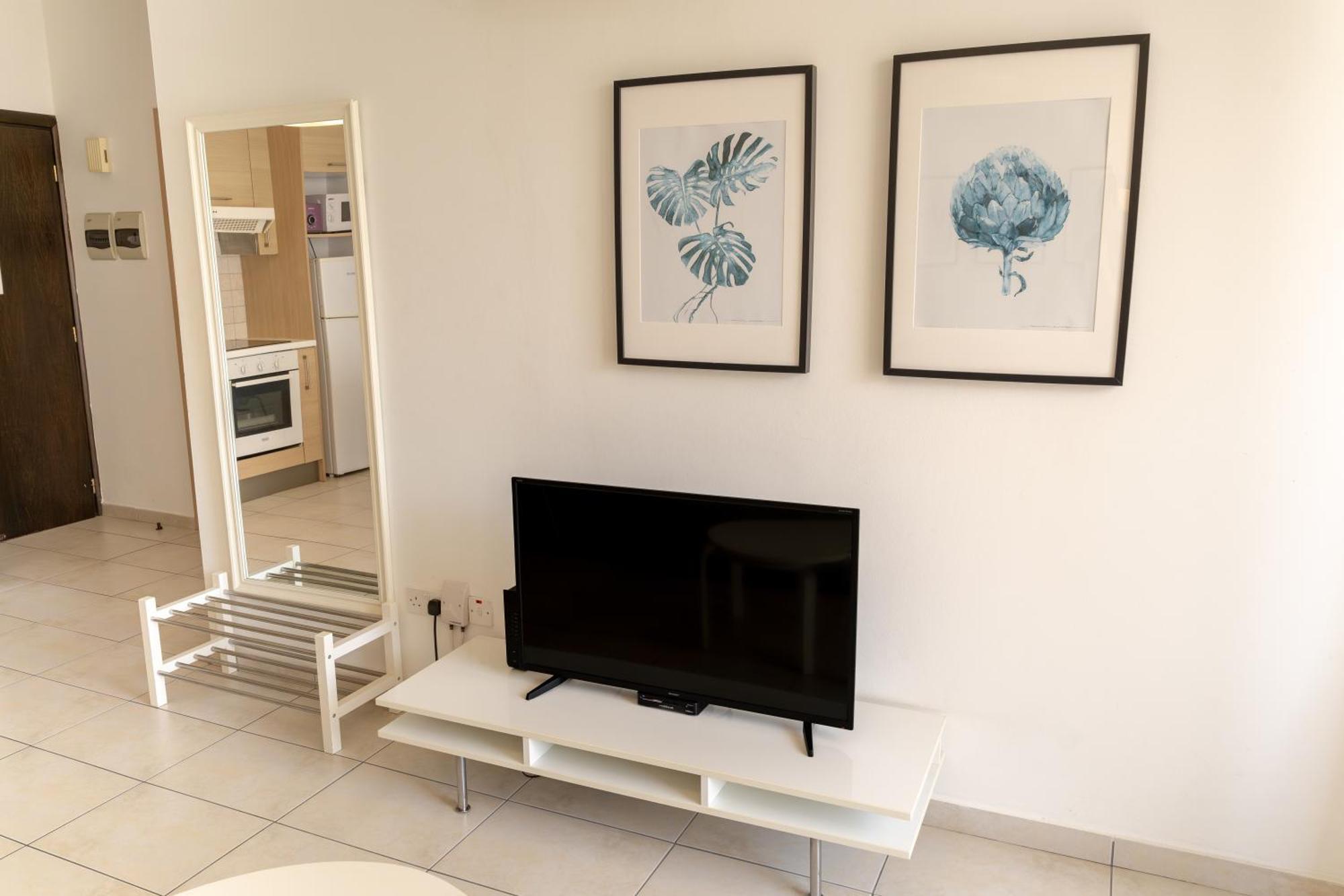 Căn hộ Blue Dawn Center Flat Larnaca