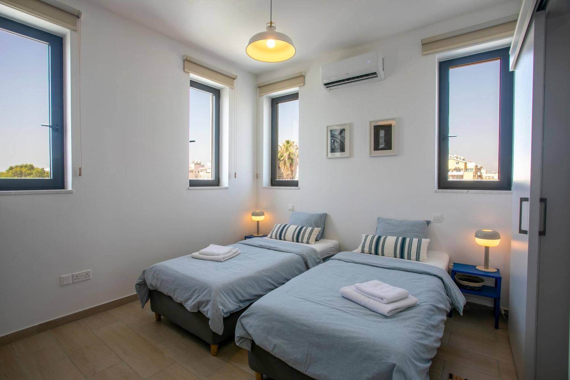 Palmove Newly Build Seaview Apartment *
