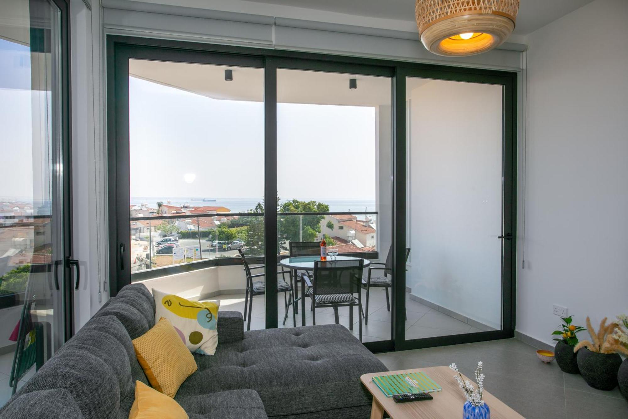 Palmove Newly Build Seaview Apartment
