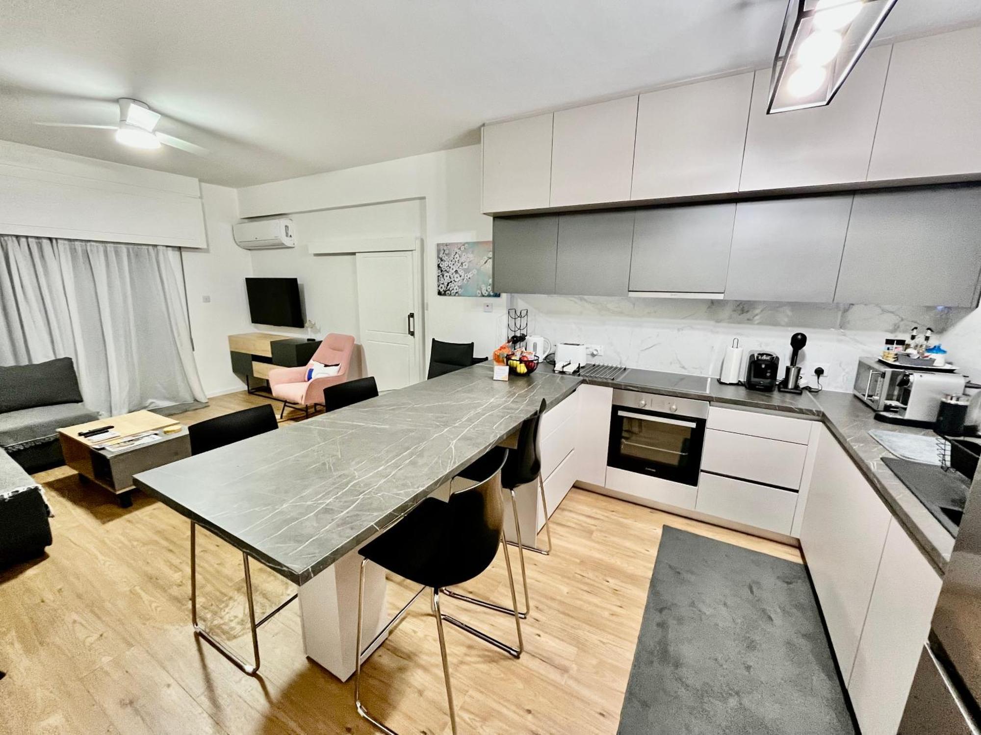 Apartment Modern Near Mckenzie *