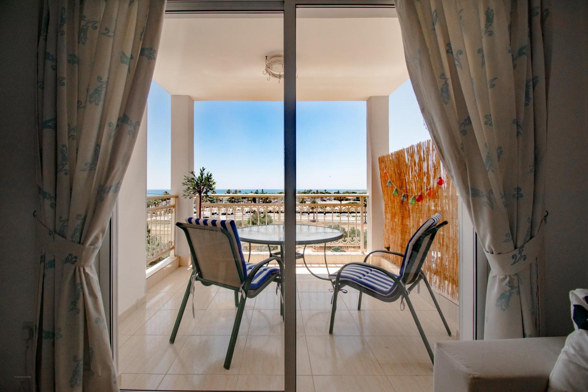 Apartment Mackenzie Sea Views Larnaca