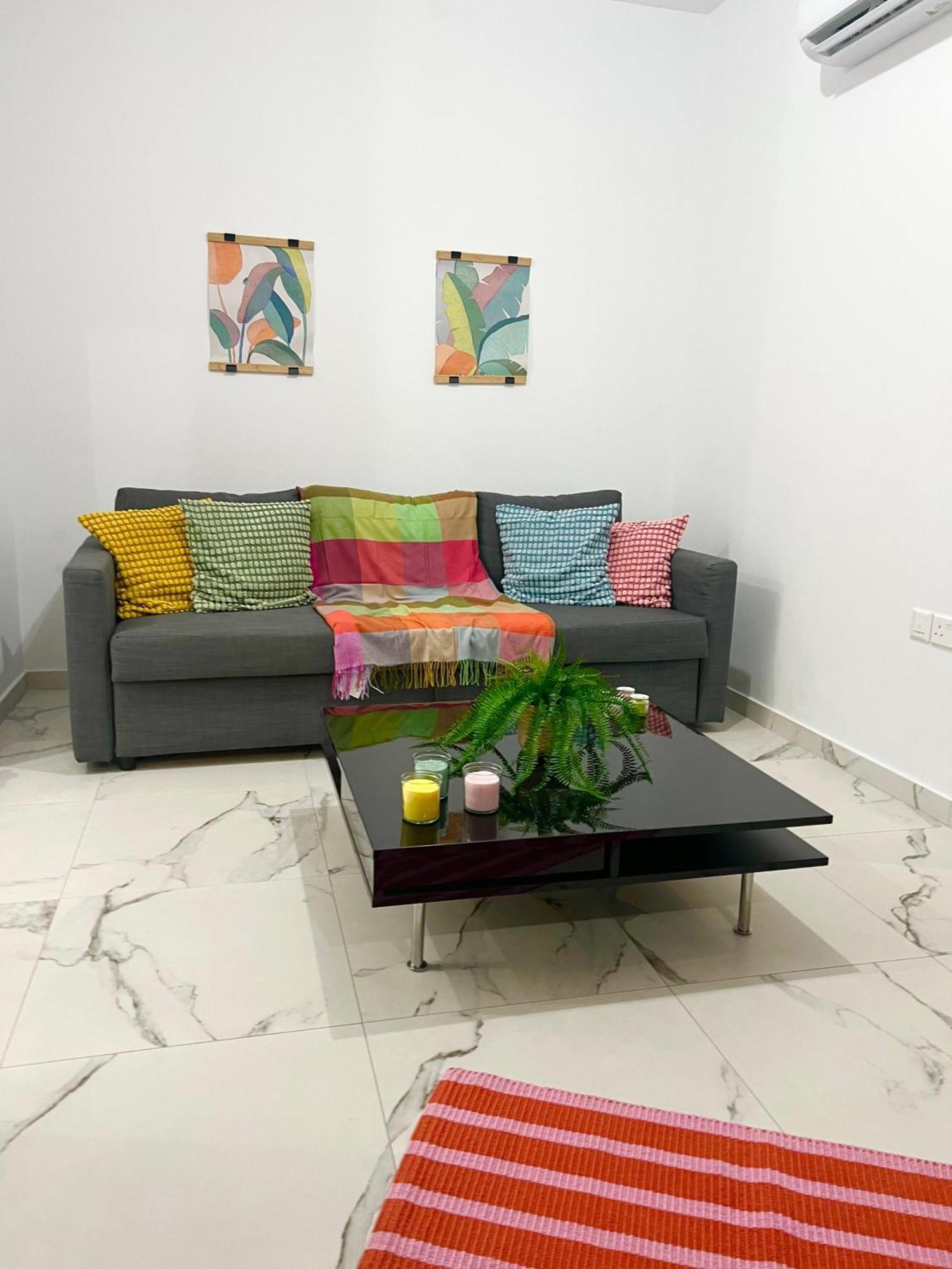 Ntg Infinity Makenzy * Larnaca