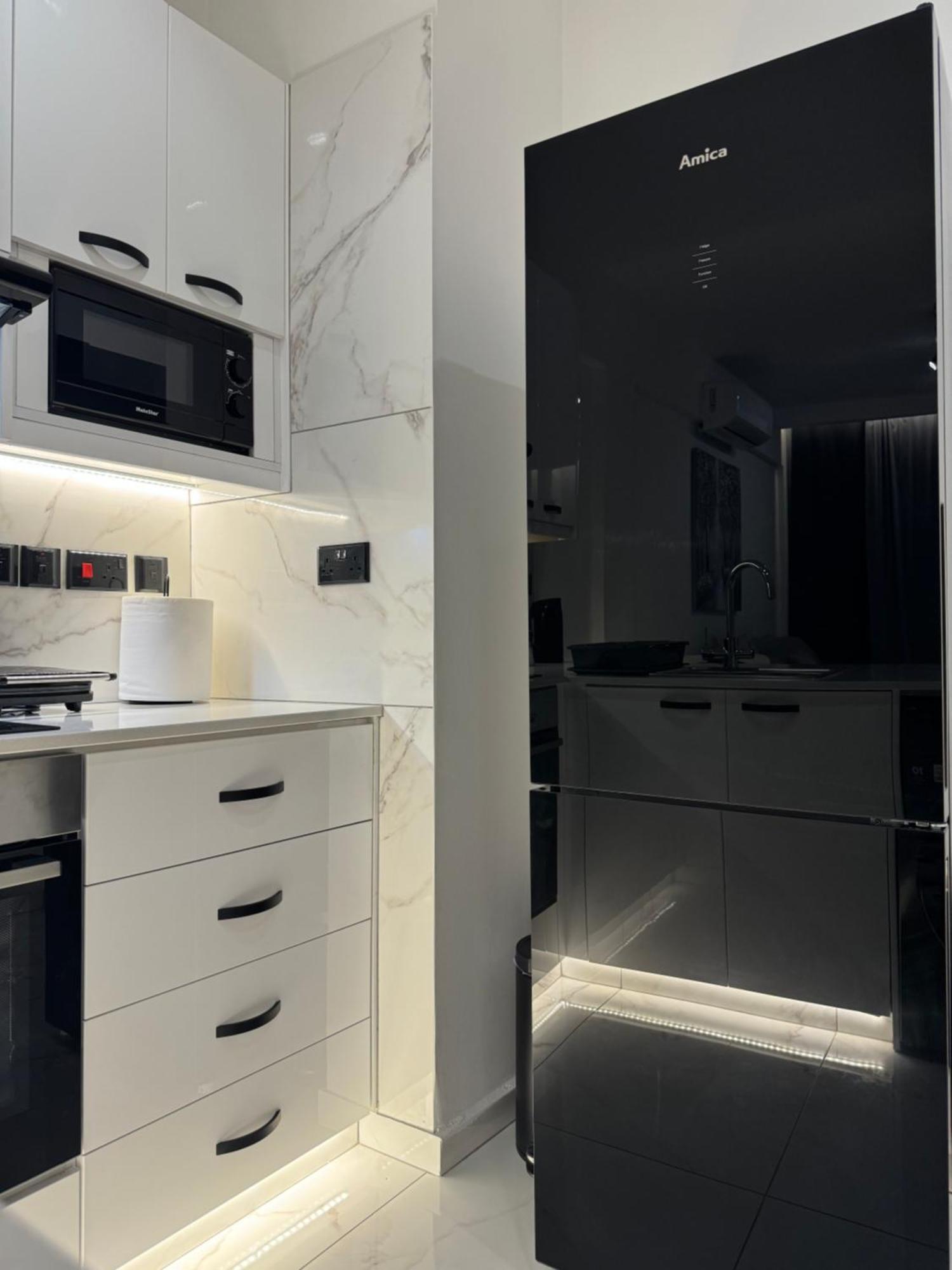 Apartment Spacious 1 Bedroom Flat In Foinikoudes! Larnaka