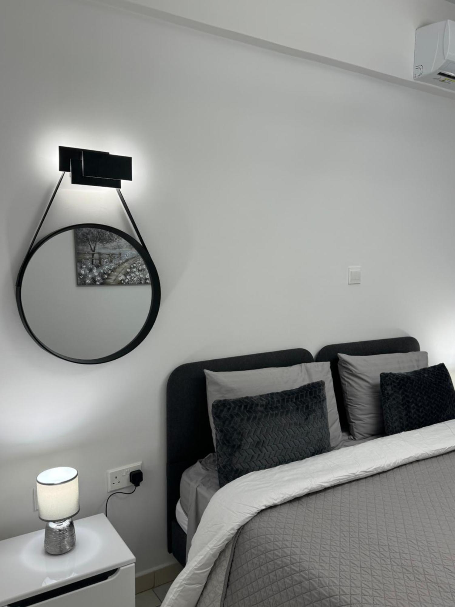 Spacious 1 Bedroom Flat In Foinikoudes! Apartment Larnaka
