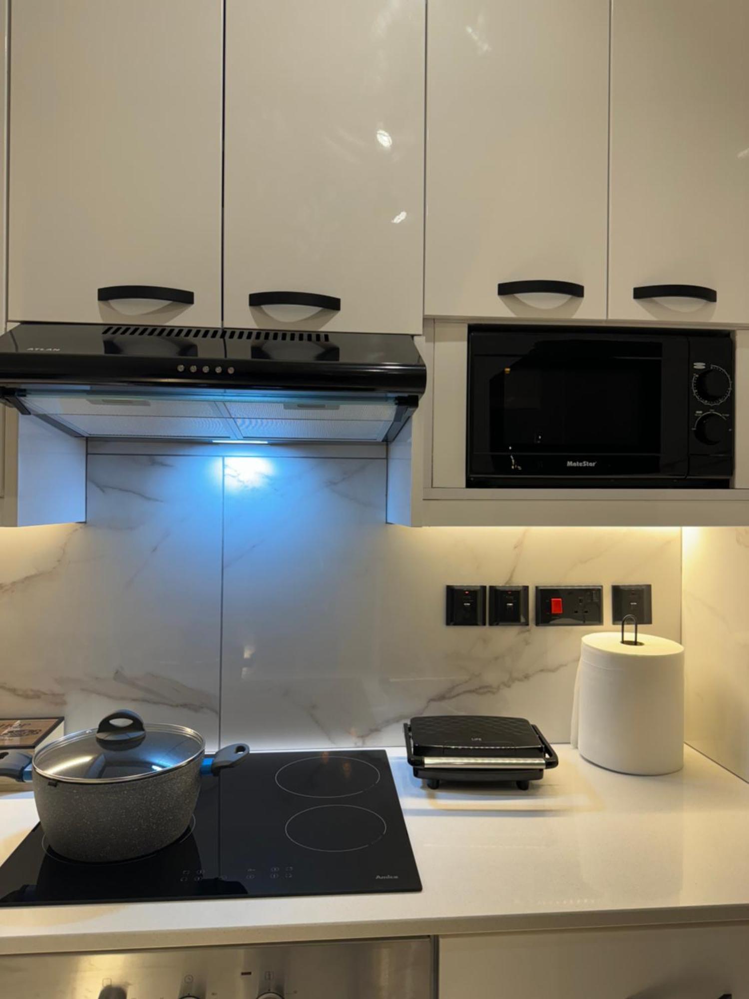 Spacious 1 Bedroom Flat In Foinikoudes! *