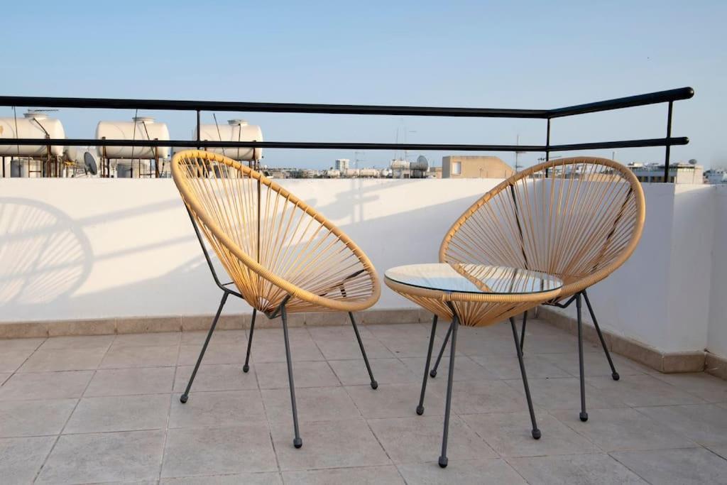 Center Floor Big Balcony 2br Close To The Apartment *