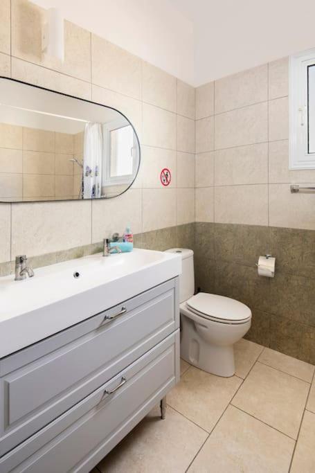 Center Floor Big Balcony 2br Close To The * Larnaca