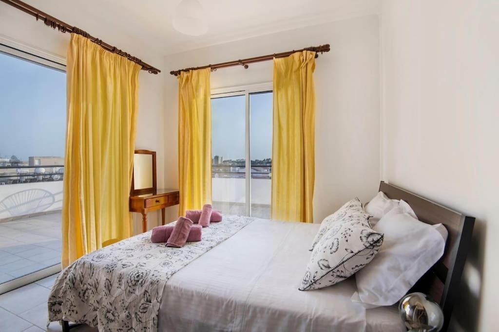 Center Floor Big Balcony 2br Close To The Apartment Larnaca