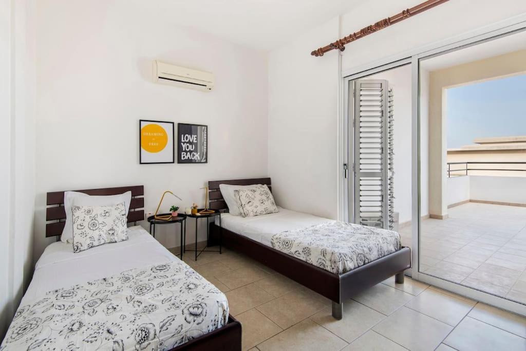 Center Floor Big Balcony 2br Close To The