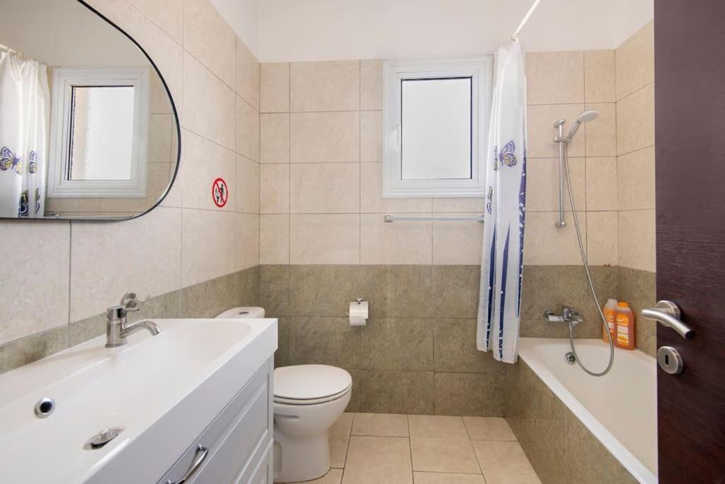 Center Floor Big Balcony 2br Close To The *