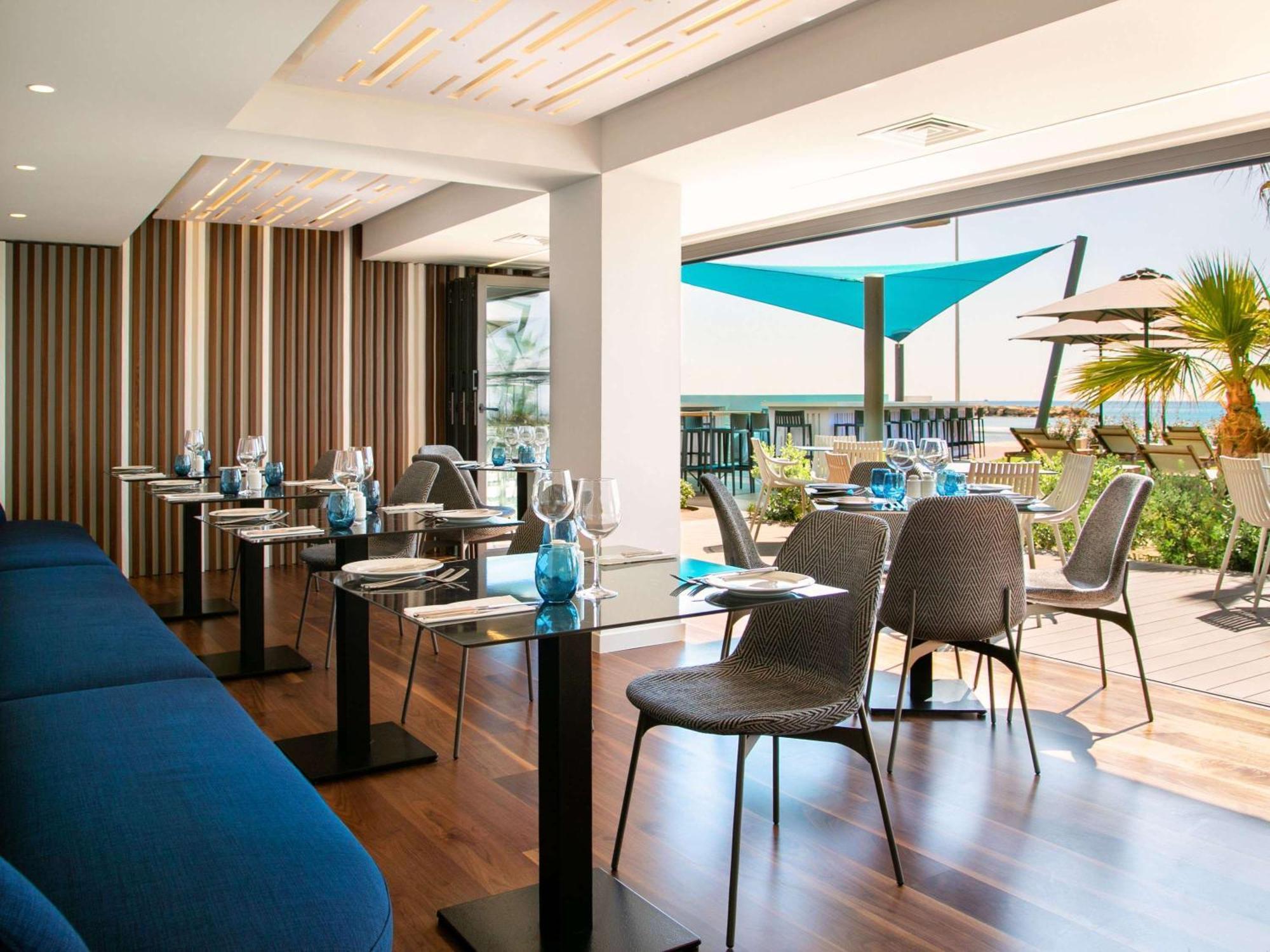 Khách sạn Mercure 4*
