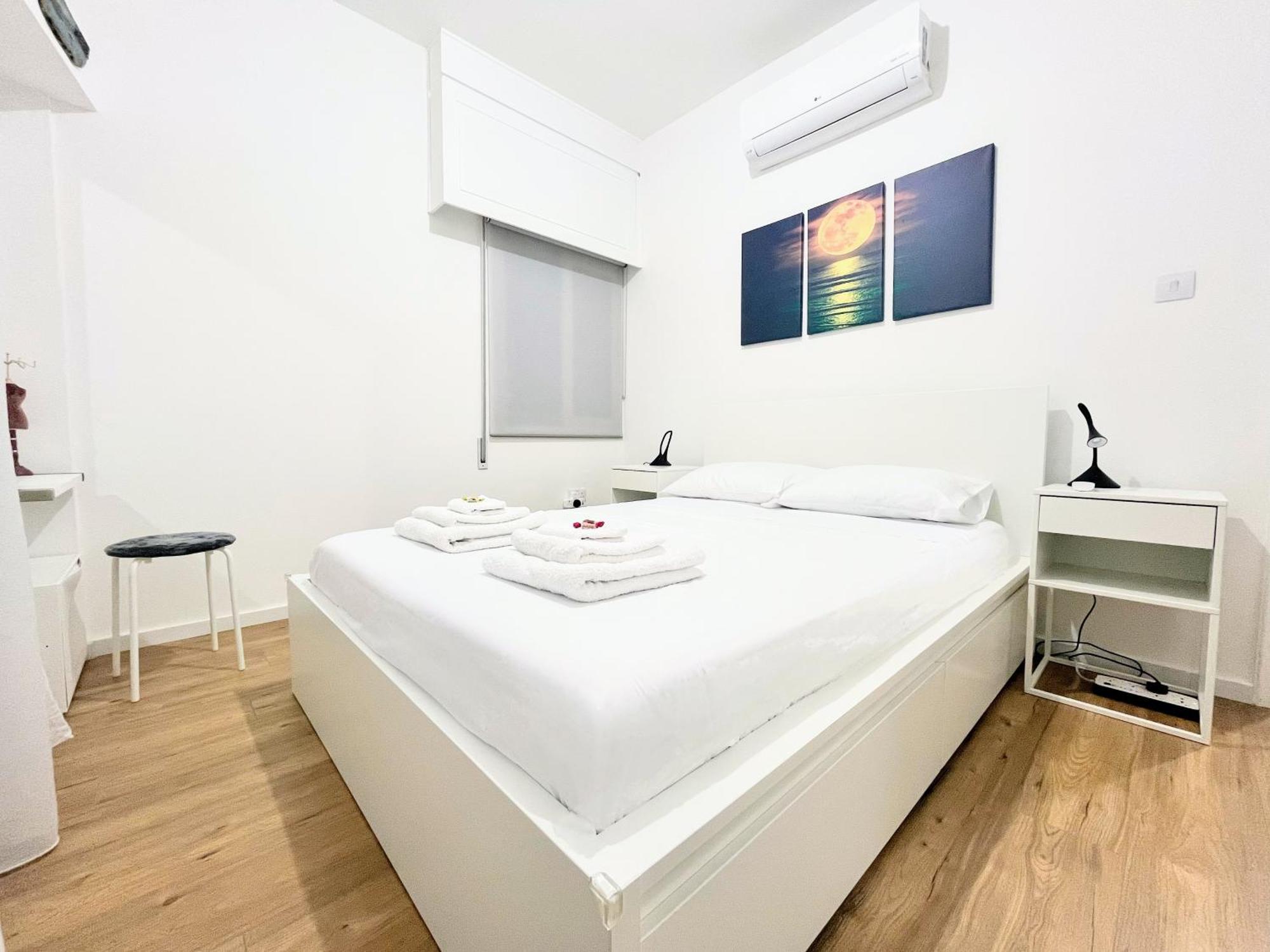 Modern Near Mckenzie Apartment Larnaca