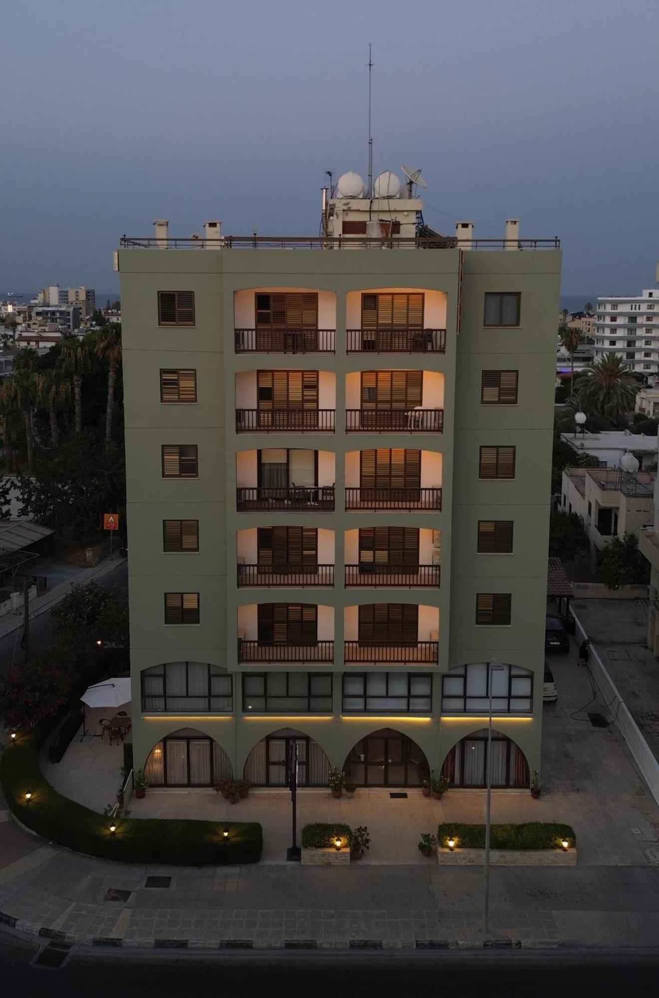 Layiotis Aparthotel