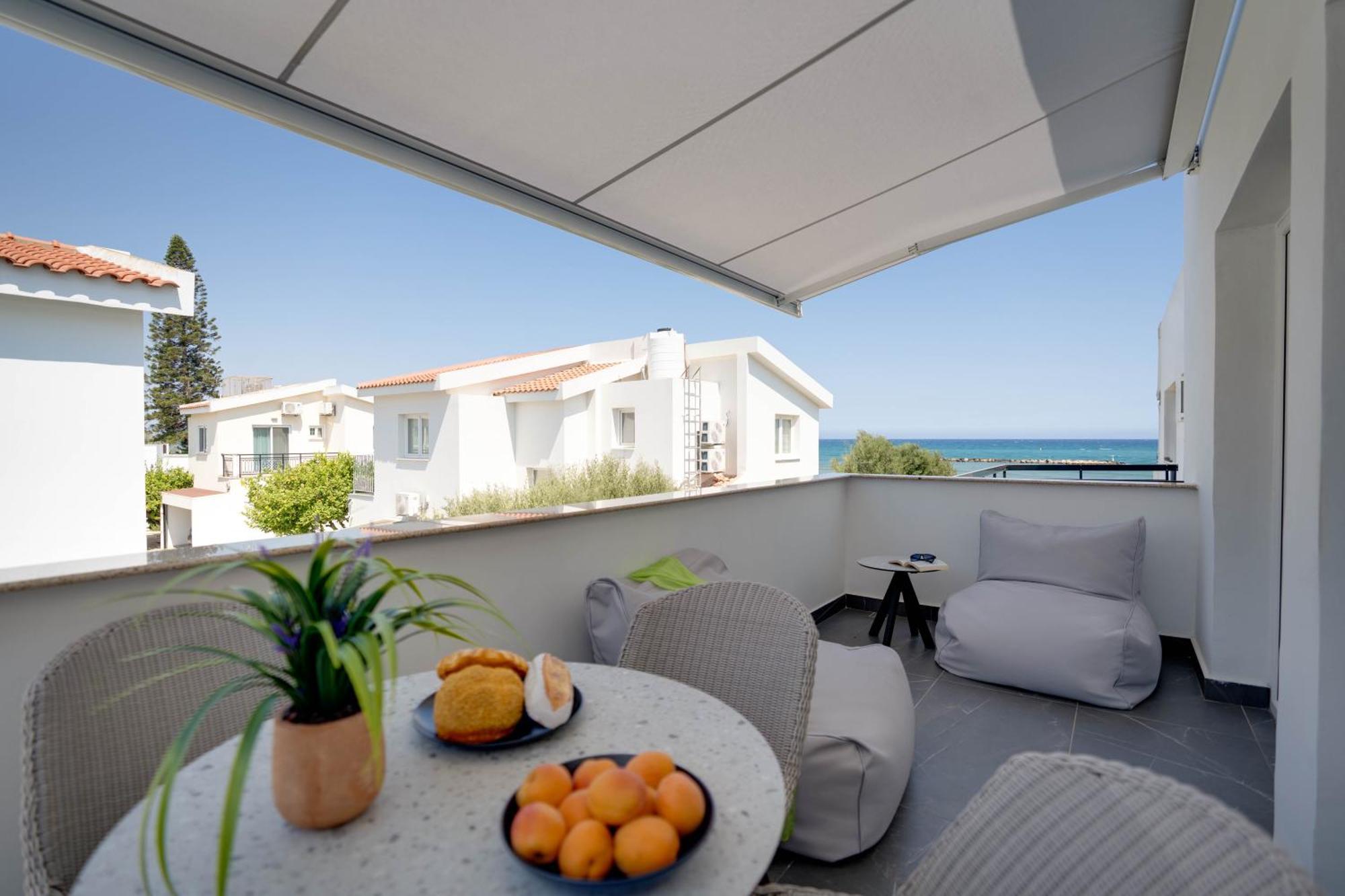 Sea Front Luxury *