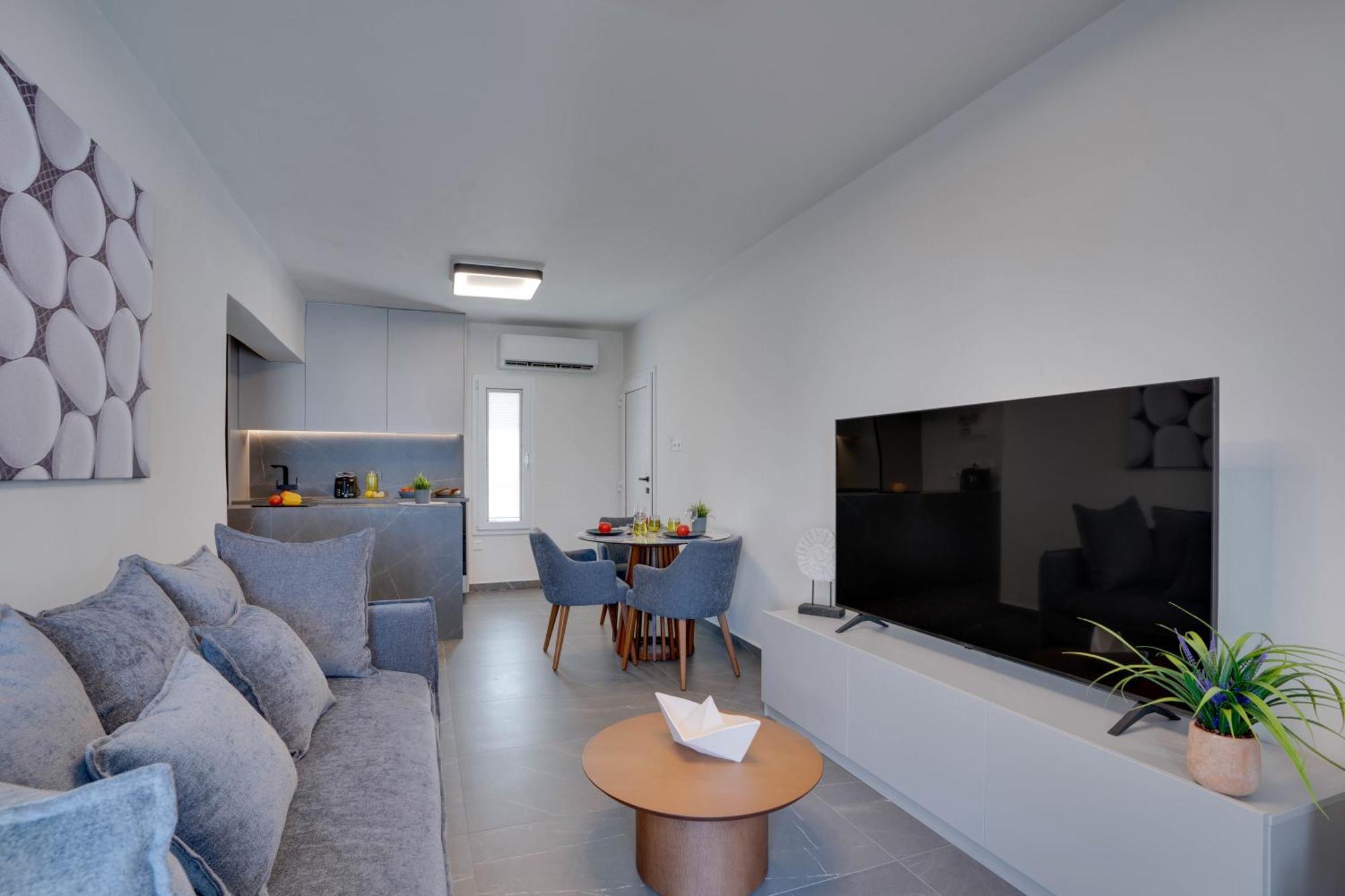 Sea Front Luxury * Larnaca